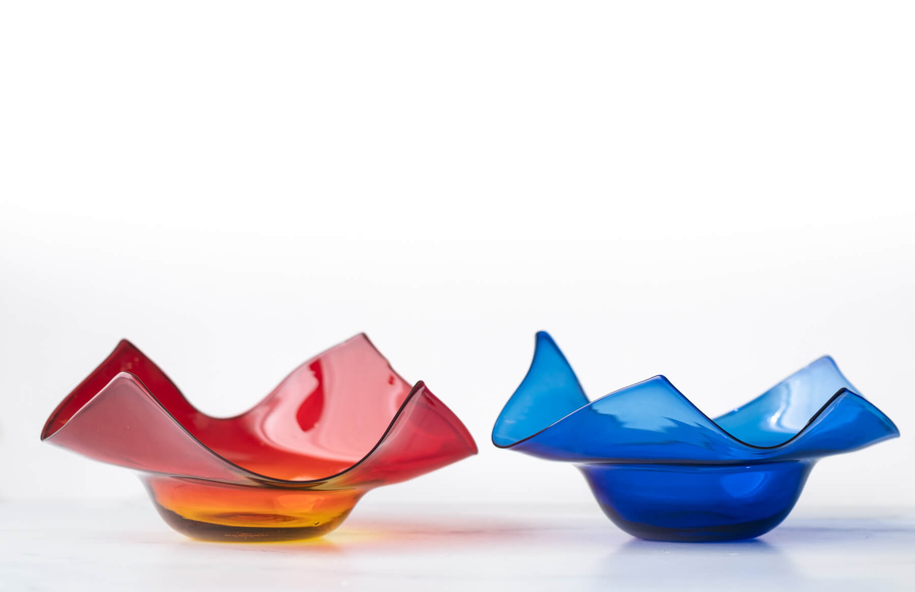 2427 Biscuit Bowl in Tangerine - Perfect for Serving Snacks, Desserts, or Breakfast - Durable and Stylish Kitchenware for Home or Restaurant Use