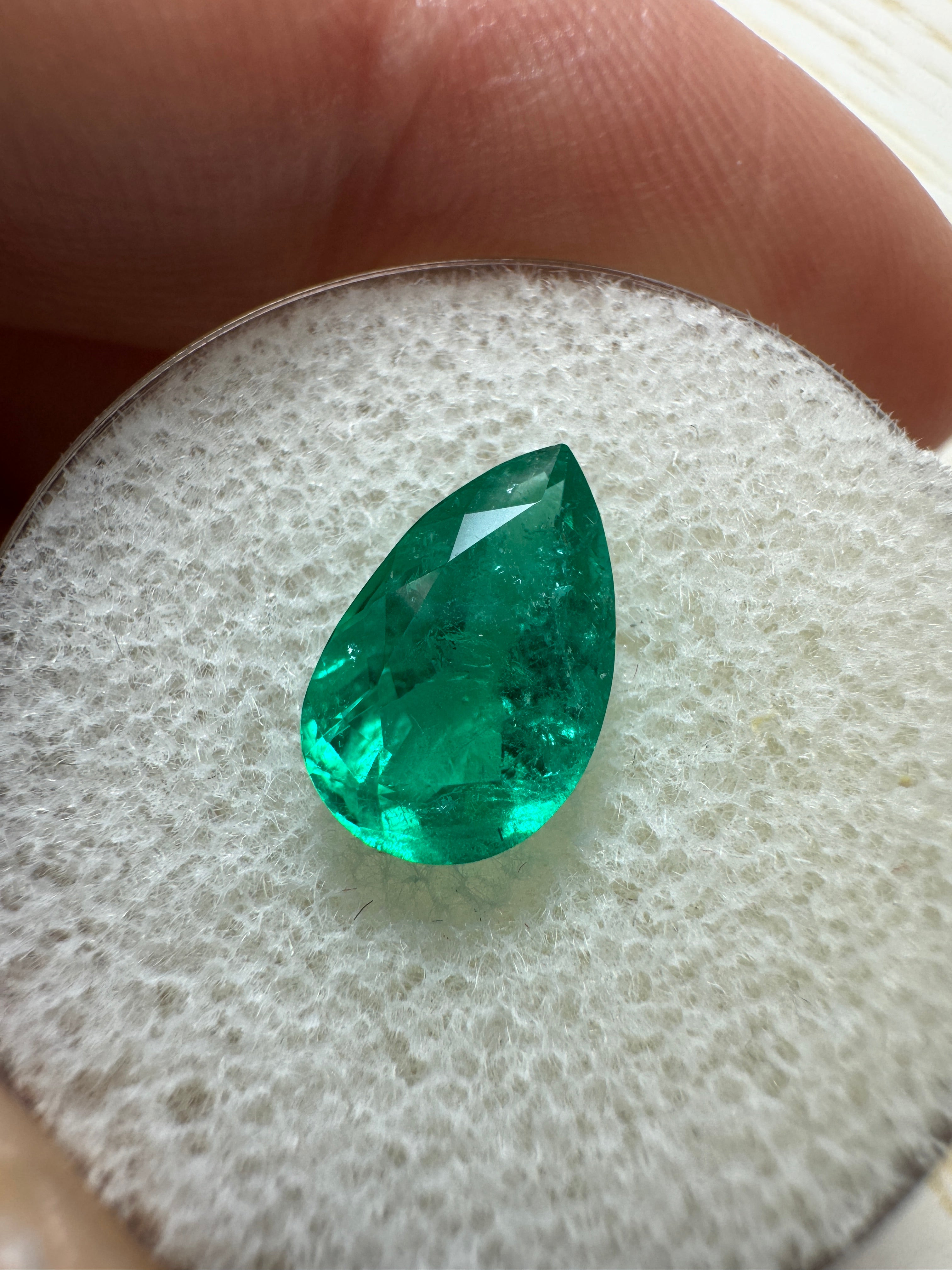 1.79 Carat 11x7mm Deep Bluish Green Natural Colombian Emerald Pear Cut Loose Gemstone for Jewelry Making & Engagement Rings
