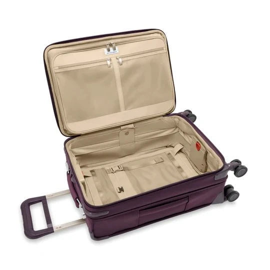 Briggs & Riley Baseline Essential Carry On Spinner Luggage - Lightweight Expandable Suitcase for Business Travel & Weekend Getaways | TSA Lock & Durable Polycarbonate Shell
