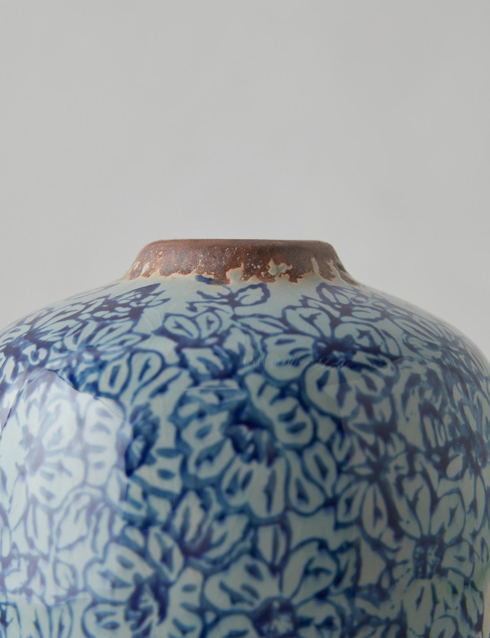 Elegant Cardenas Vase - Small Ceramic Flower Vase for Home Decor, Wedding Centerpieces & Tabletop Arrangements