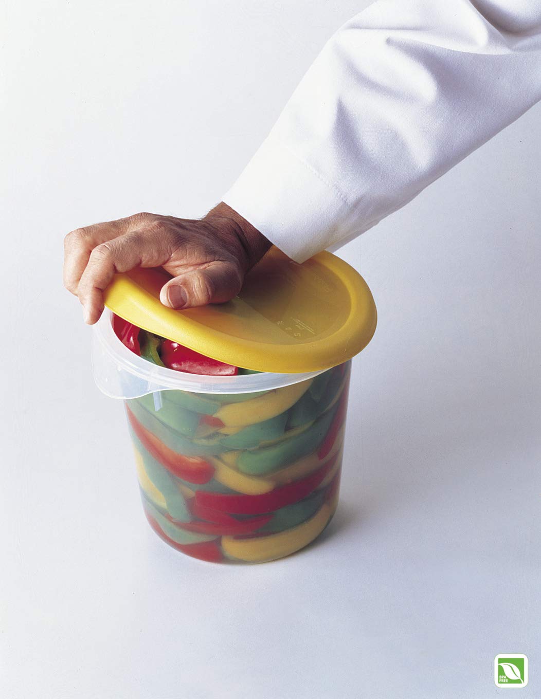 Rubbermaid 4 Quart Yellow Plastic Food Storage Container with Handle - Commercial Grade, BPA-Free, for Wet & Dry Food - Ideal for Kitchen, Restaurant, Cafeteria, Meal Prep & Food Organization