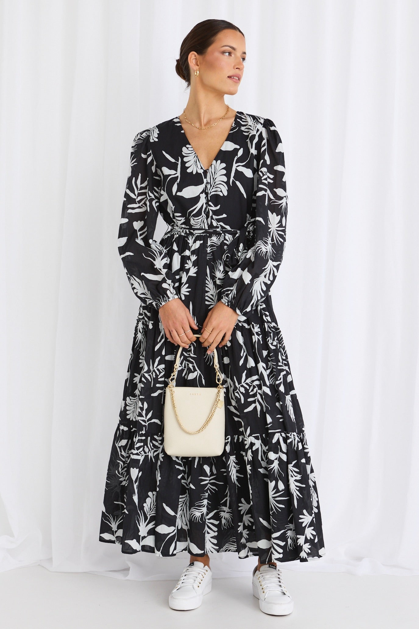 Elegant Black & White Long Sleeve V-Neck Tiered Maxi Dress for Women - Perfect for Weddings, Parties & Evening Events