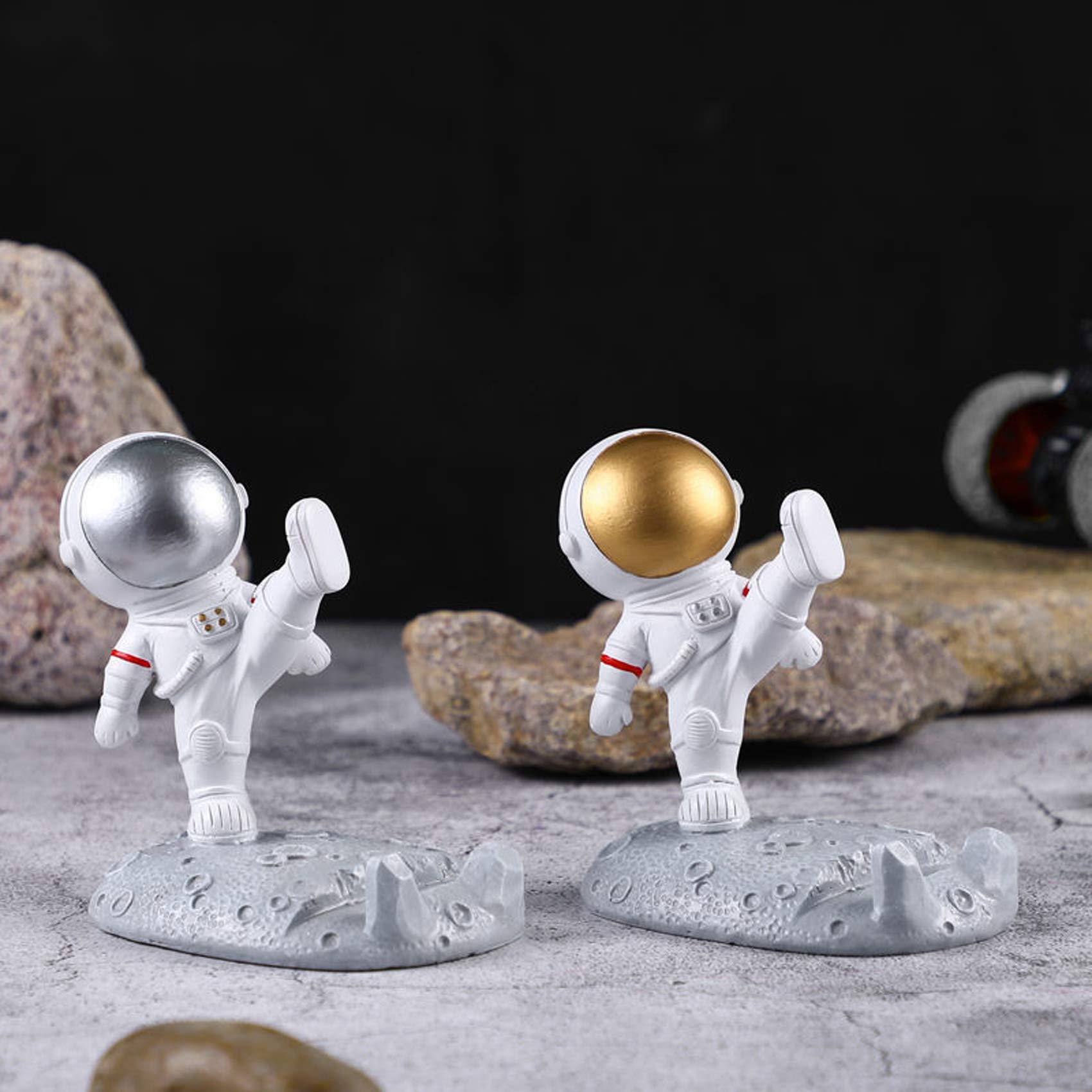 Creative Astronaut Phone Holder - Spaceman Cell Phone Stand for Desk, Home & Office - Cute Funny Smartphone Bracket - Perfect Gift for Space Lovers & Tech Enthusiasts (Use for Video Calls, Watching Movies & Hands-Free Browsing)