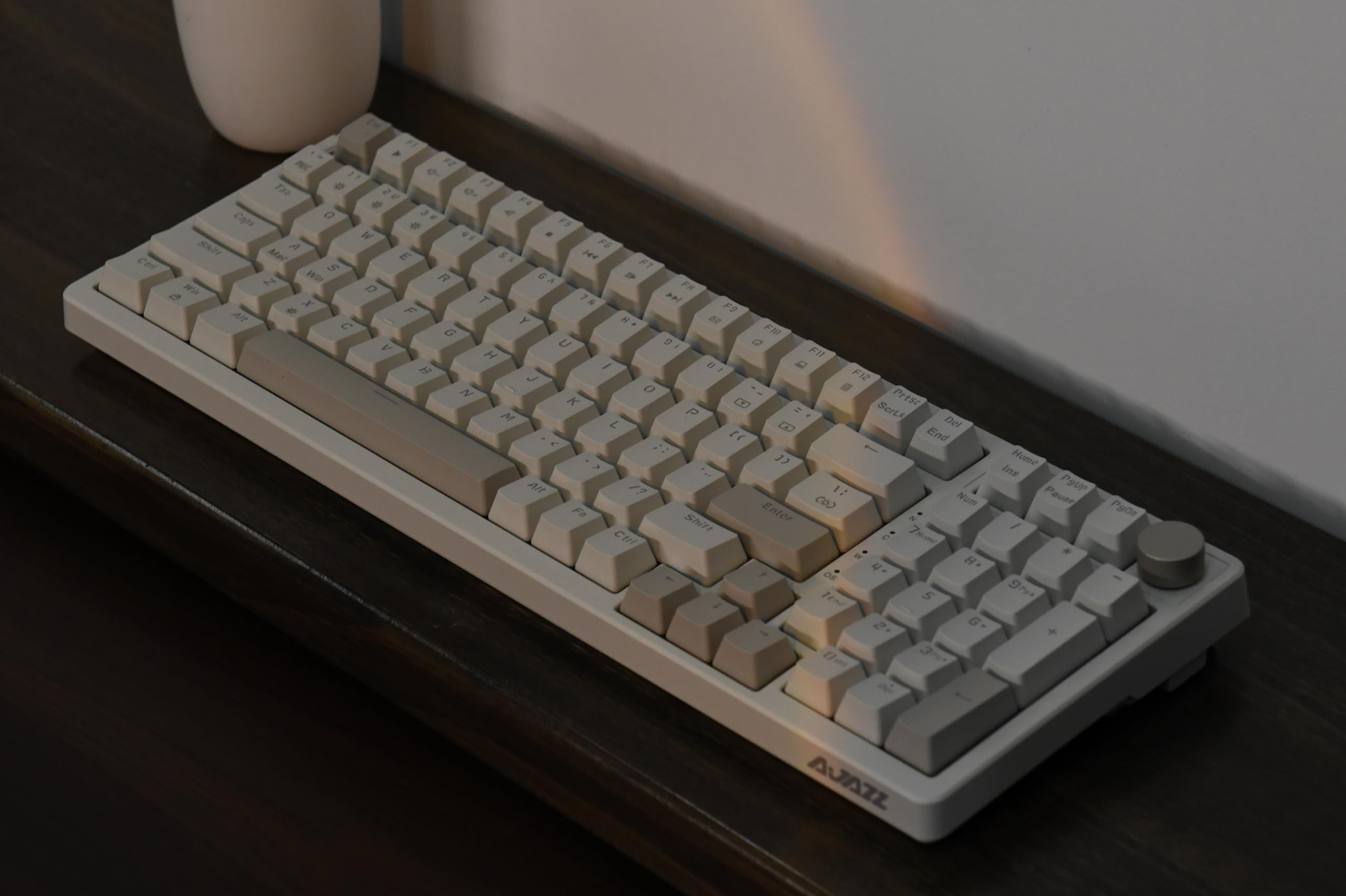 AK992 Retro Mechanical Gaming Keyboard - 98 Keys, Blue Switches, Backlit for PC Gamers