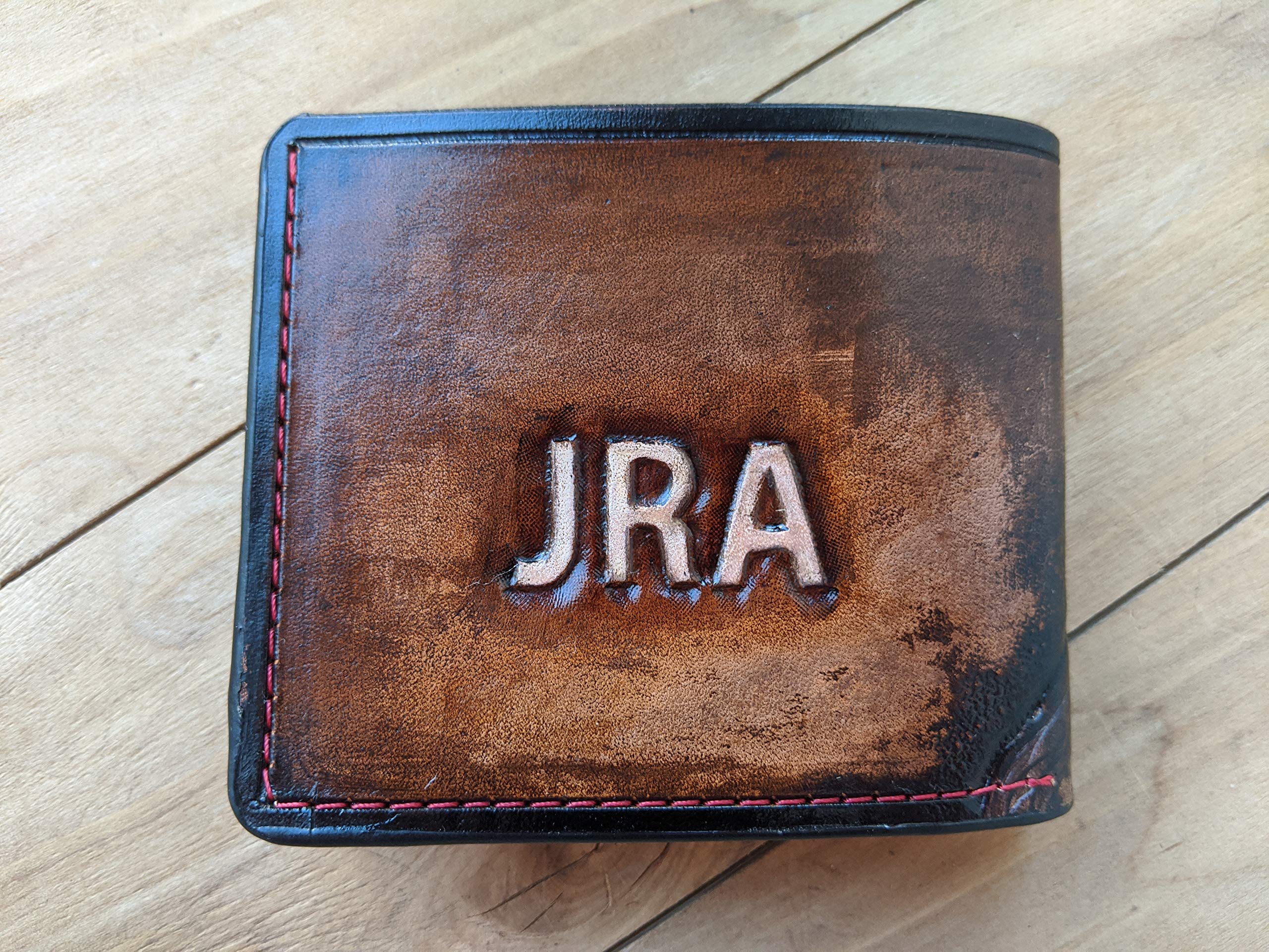Authentic 3D Genuine Leather Bifold Wallet with Indian Chief Skull & Native American Apache Headdress Design - Handmade Carved Patriotic Men's Wallet for Everyday Use & Gift Giving