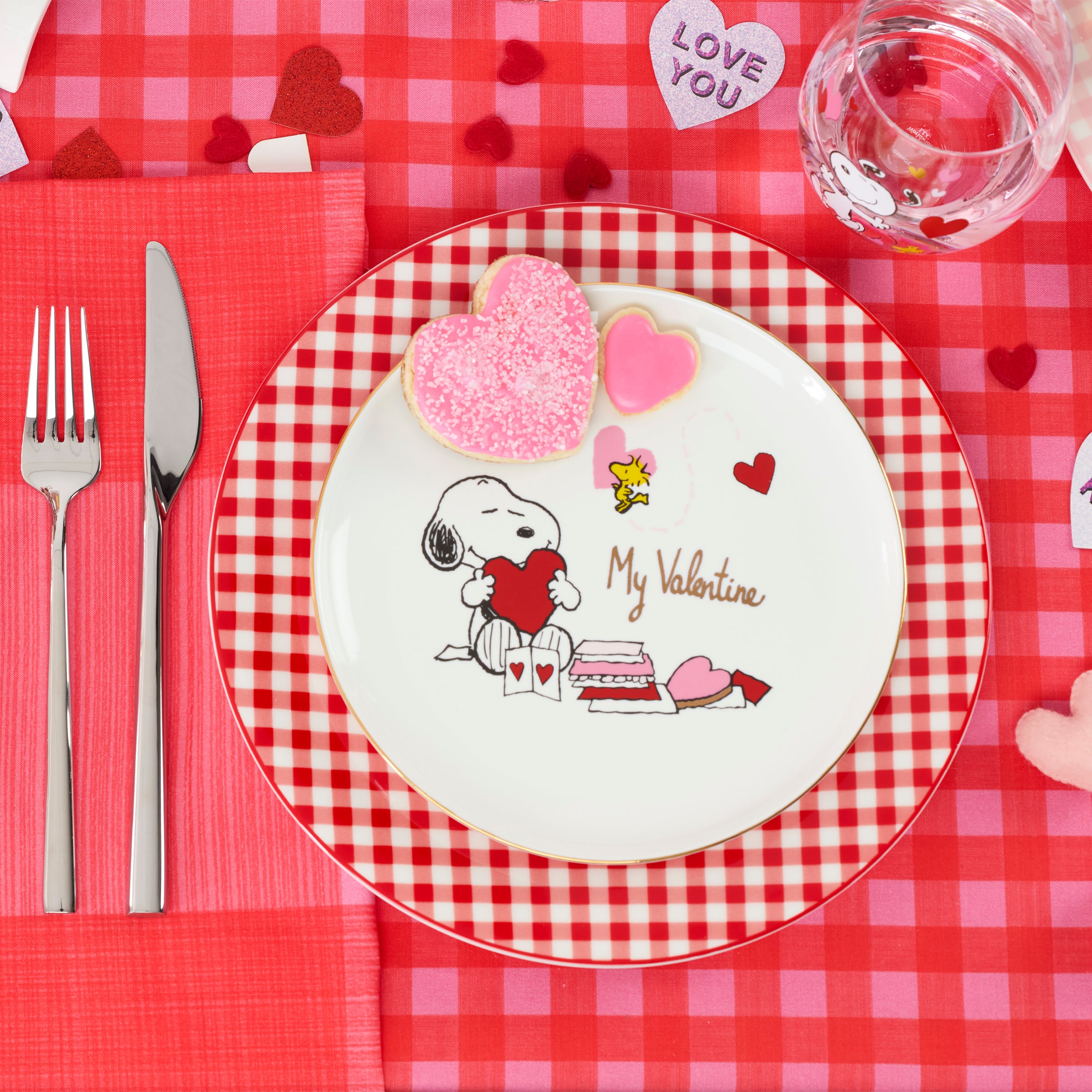 Snoopy Valentine's Day Dinner Plates Set of 4 - Cute Peanuts Themed Tableware for Romantic Dinners, Anniversaries & Couples Date Nights