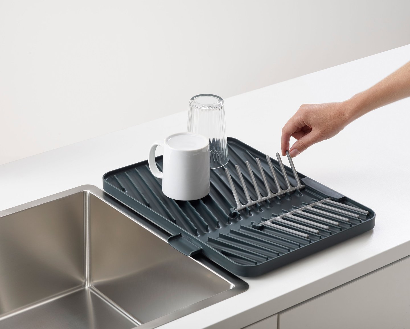 Foldable Dish Drying Rack with Drainboard - Space Saving Kitchen Organizer for Countertop - Perfect for Small Apartments, Camping & RVs