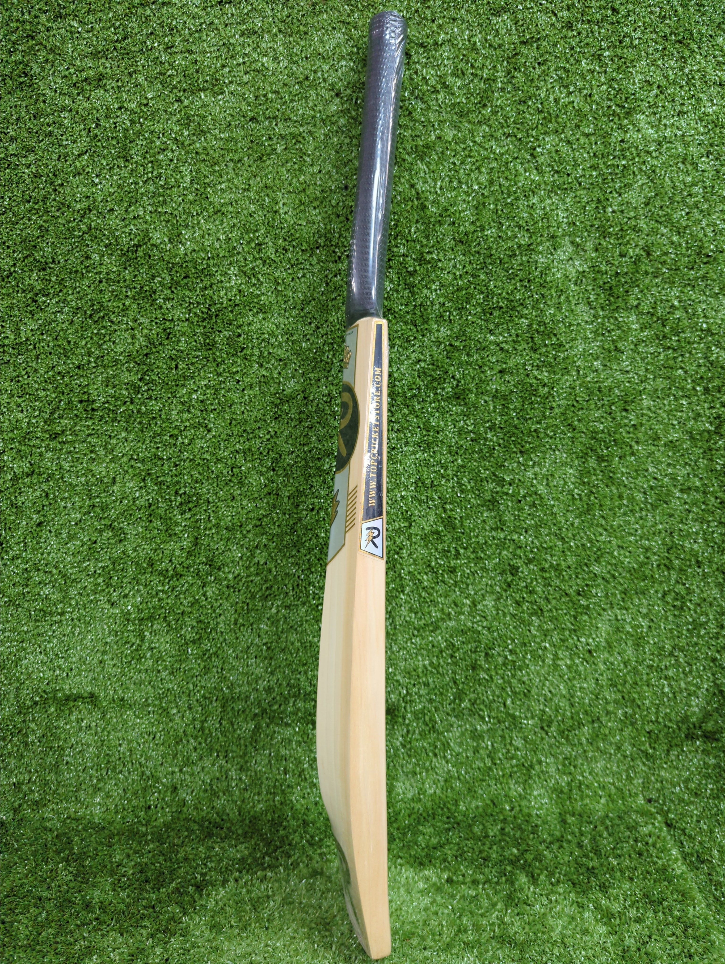 Premium English Willow Cricket Bat for Juniors & Youth - Lightweight & Durable for Training & Matches - Perfect for School, Club, and Competitive Play