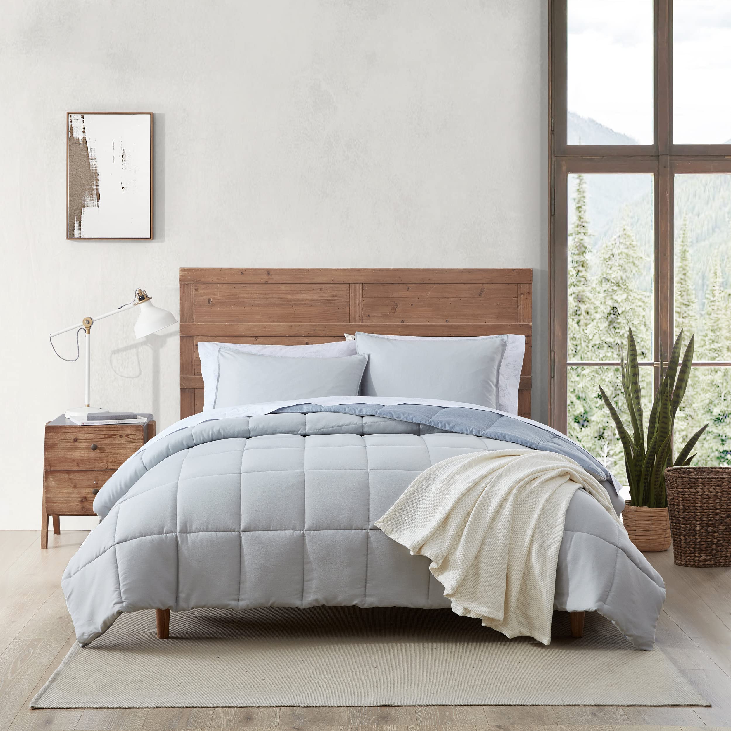 Eddie Bauer Twin Comforter Set - Reversible Soft Bedding with Matching Sham, Wrinkle Resistant Herringbone Light Blue/Grey - Perfect for Kids' Rooms, Guest Beds & Cozy Dorm Decor