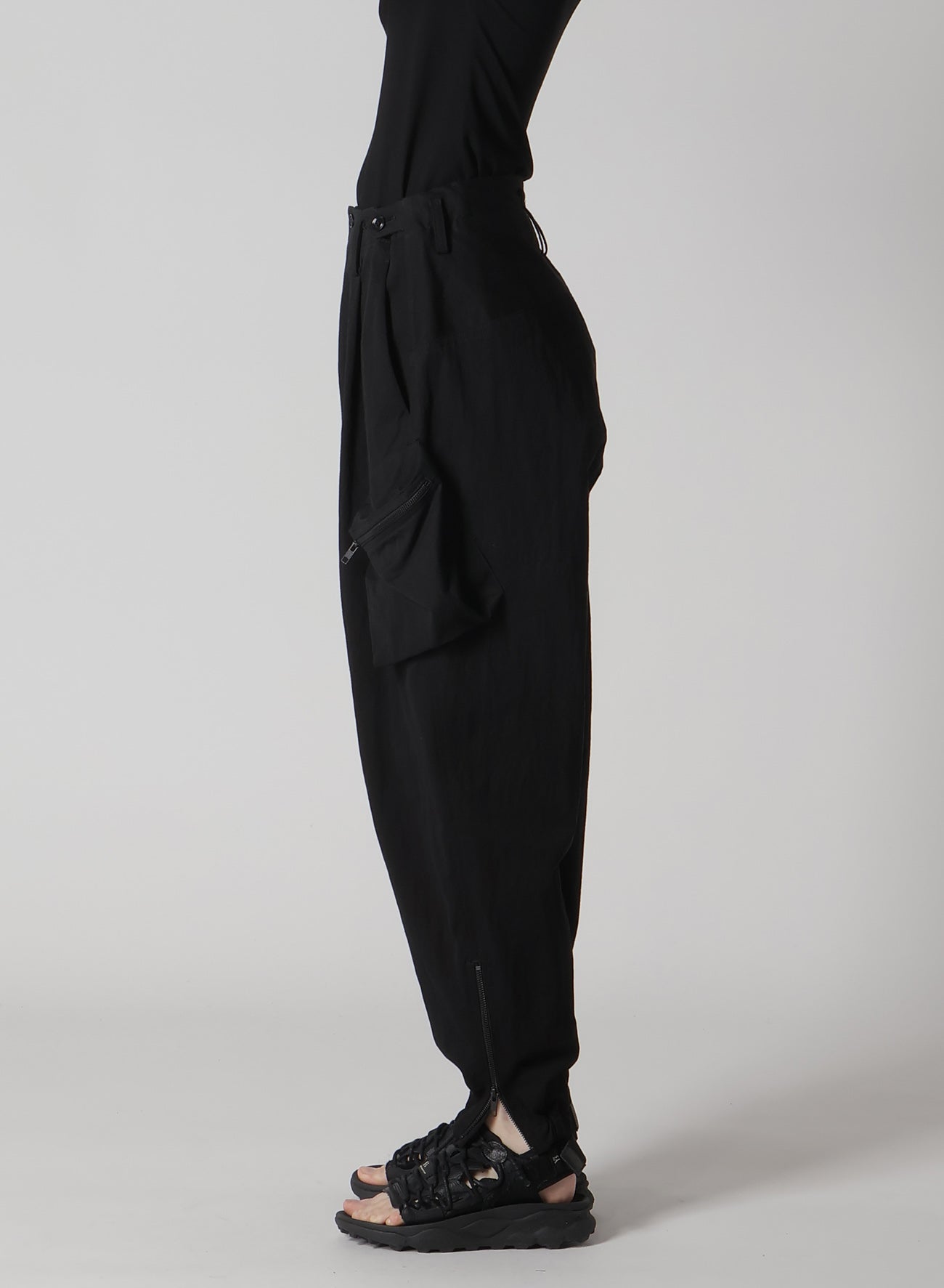 C/NY Gabardine Zip Pocket Pants - Stylish & Comfortable Men's Trousers for Work, Travel & Casual Wear