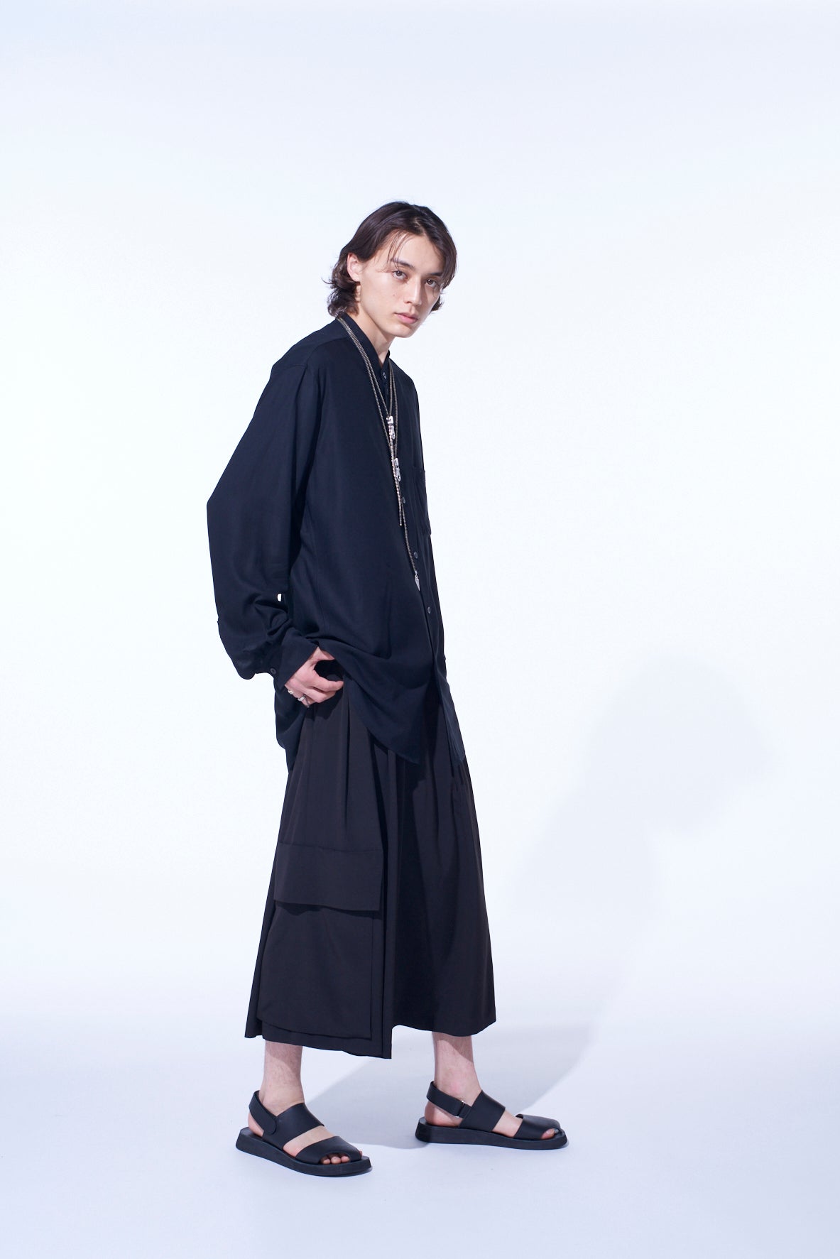 Stylish Crepe de Chine Cropped Wide Pants with Gusseted Flap Pockets - Women's High Waist Loose Fit Trousers for Casual Wear & Office Outfits