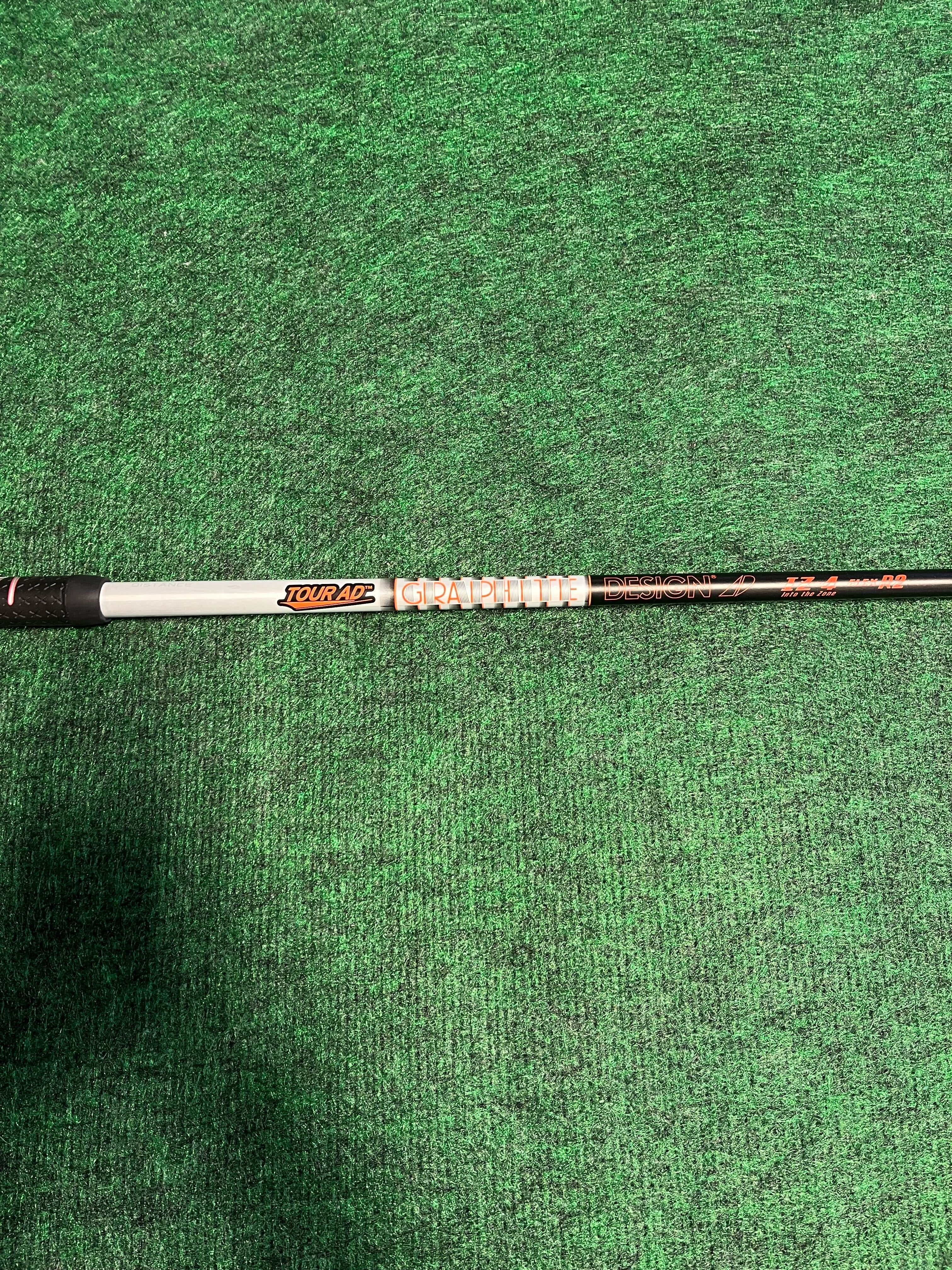 Graphite Design IZ 4 Fairway Wood Shaft - Regular Flex 43 Inch - High Performance Golf Club Shaft for Improved Accuracy and Distance on the Course