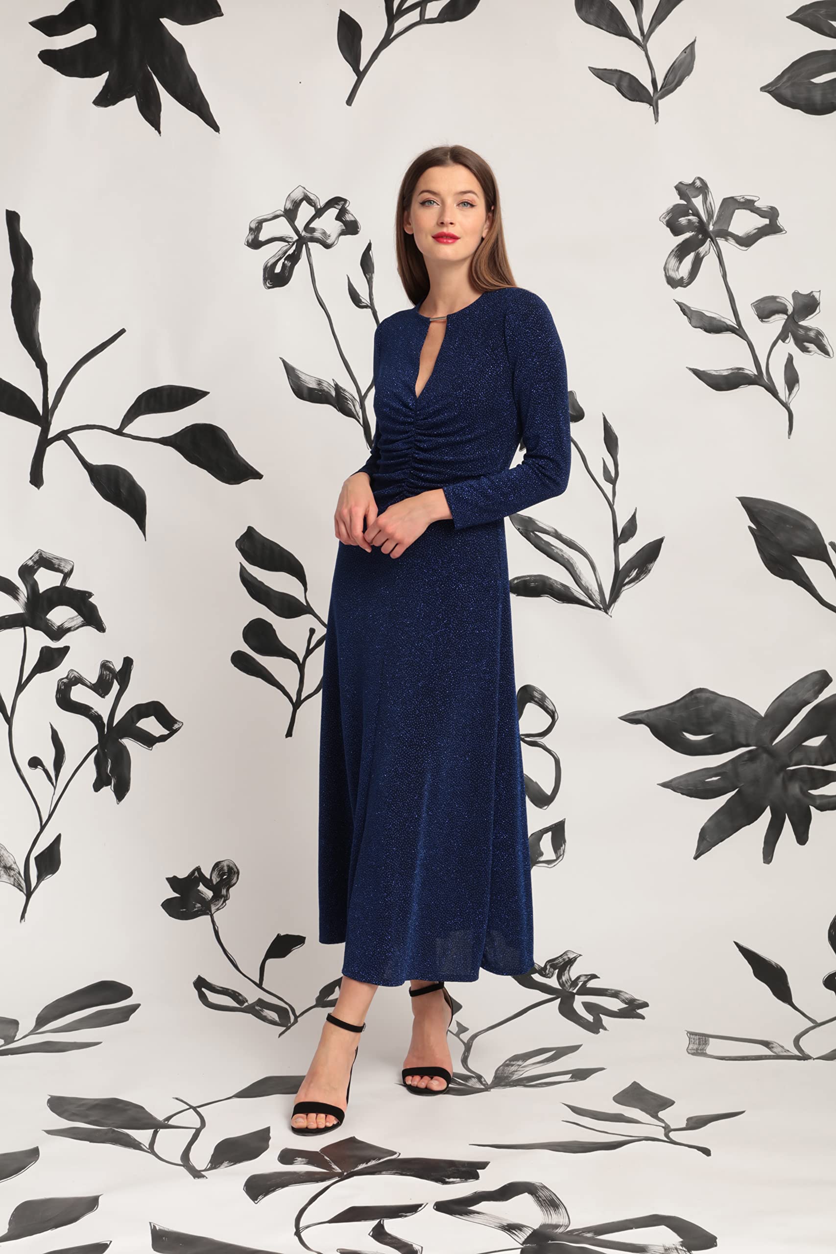 Maggy London Women's Keyhole Neck Midi Dress with Shirring at Waist - Elegant Flowy Cocktail Dress for Parties, Weddings & Special Occasions