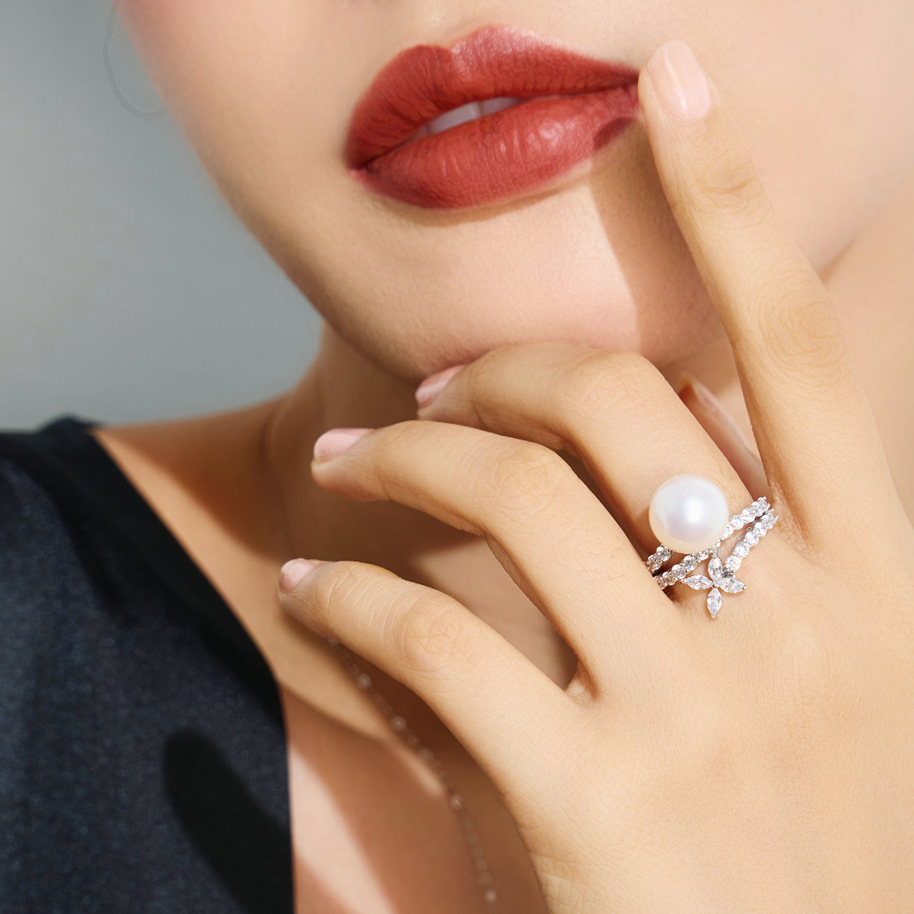18K Solid Gold Edison Pearl Ring KR00006 - Elegant & Timeless Jewelry for Women, Perfect for Weddings, Anniversaries & Special Occasions