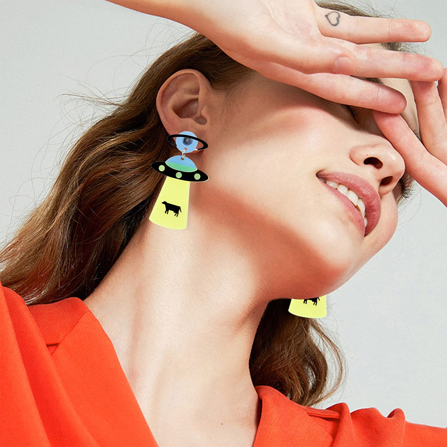 KaFu Unique Cute UFO Spaceship Alien Acrylic Dangle Earrings - Funny Cartoon Resin Lightweight Drop Earrings for Women & Girls - Perfect for Cosplay, Sci-Fi Parties & Everyday Fashion Jewelry