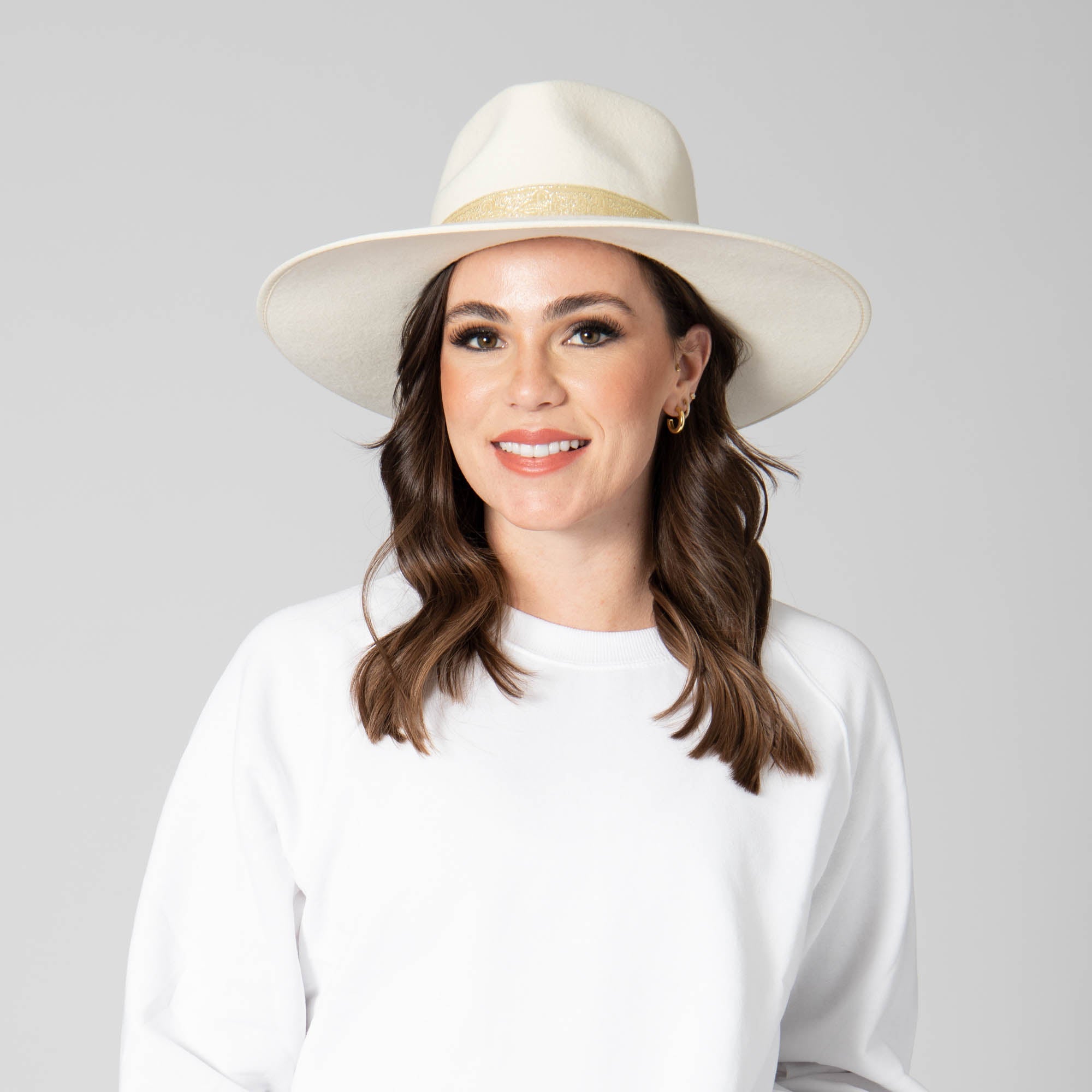 Stylish Women's Wool Felt Fedora Hat with Gold Jacquard Band - Perfect for Fall Fashion, Outdoor Events & Vintage Looks