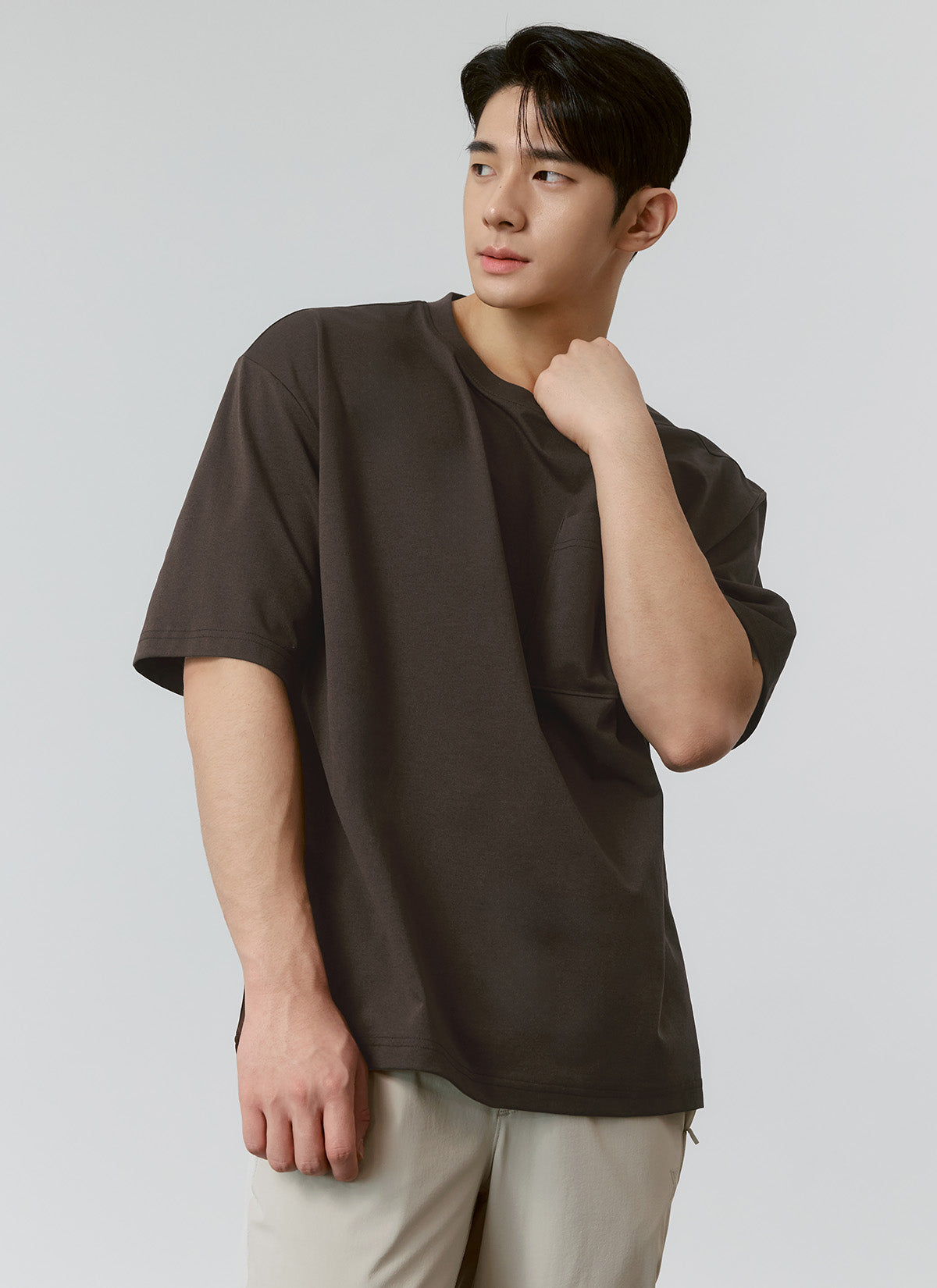 Cool Breeze Oversized Pocket Short Sleeve T-Shirt for Men - Casual Summer Comfort Shirt for Beach, Lounge & Outdoor Activities