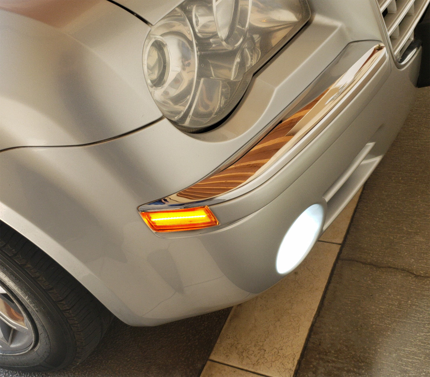 2005-2010 Chrysler 300 Amber LED Side Marker Lights - Clear Lens with 30 SMD LEDs - Durable Replacement for Front Turn Signals - Perfect for Night Driving & Car Customization