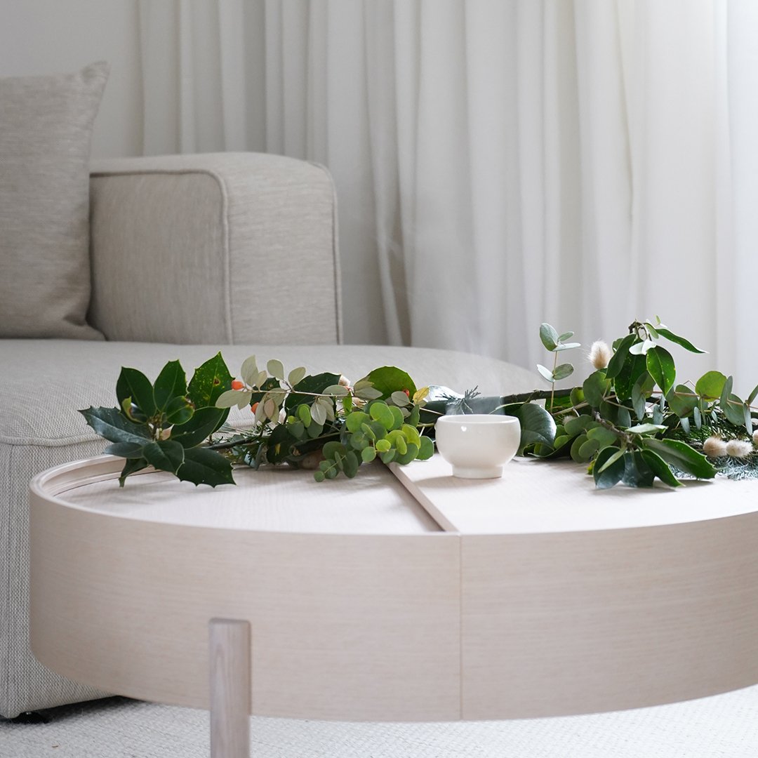 Modern Arc Coffee Table - Mid Century Design Glass Top Living Room Furniture for Small Spaces - Perfect for Apartments, Lounges & Home Decor