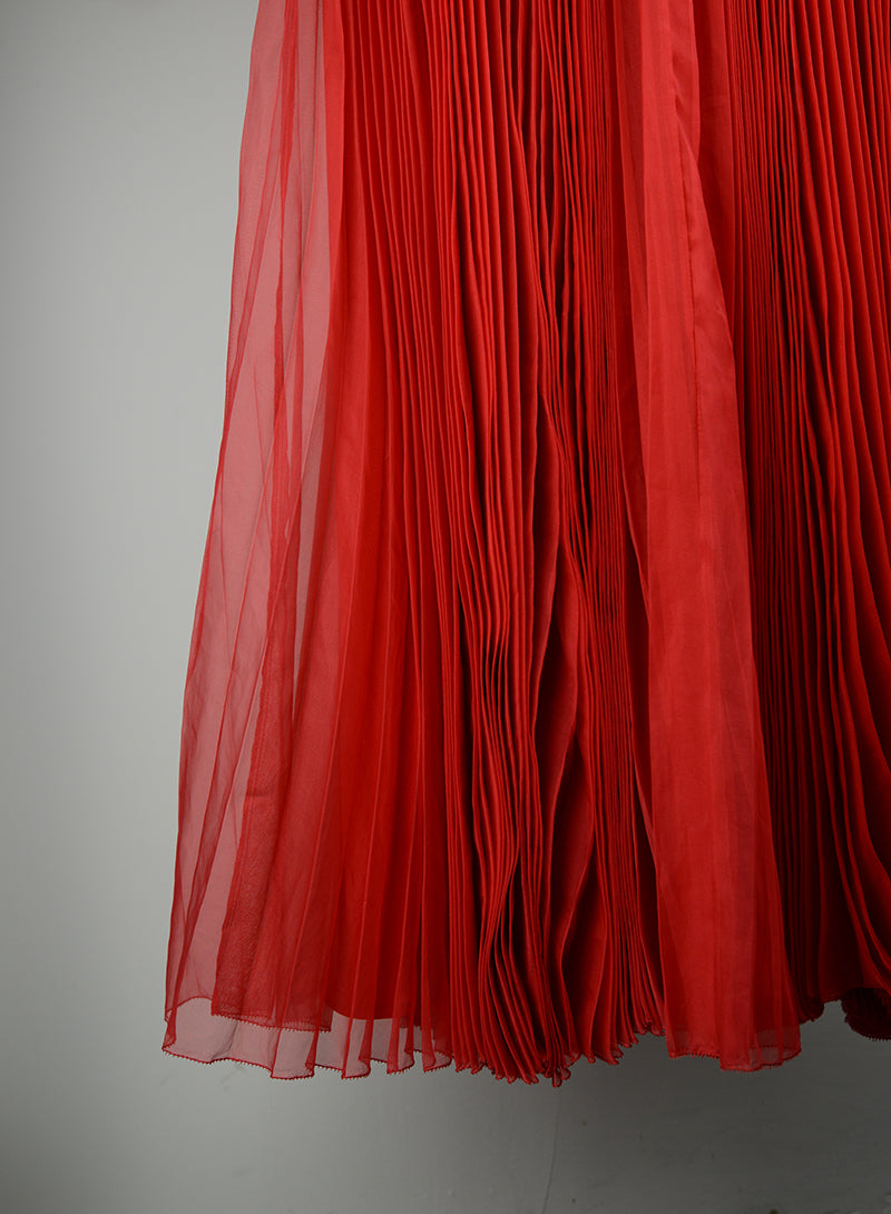 Gucci Red Long Dress with Floral Embroidery - Size 40 | Elegant Evening Gown for Parties, Weddings & Special Occasions