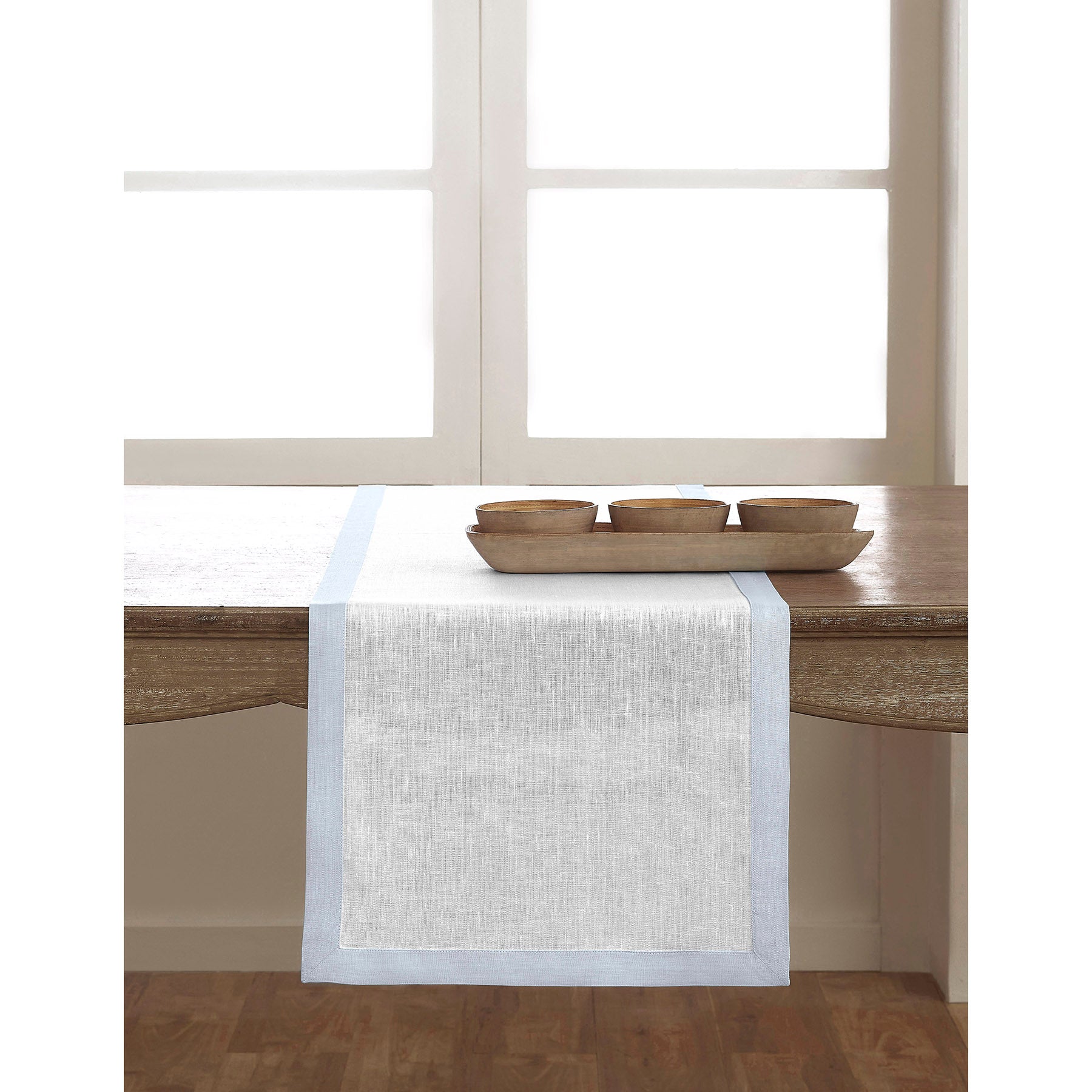Elegant Classic Table Runner for Dining Room Decor - Perfect for Weddings, Holidays & Home Decor
