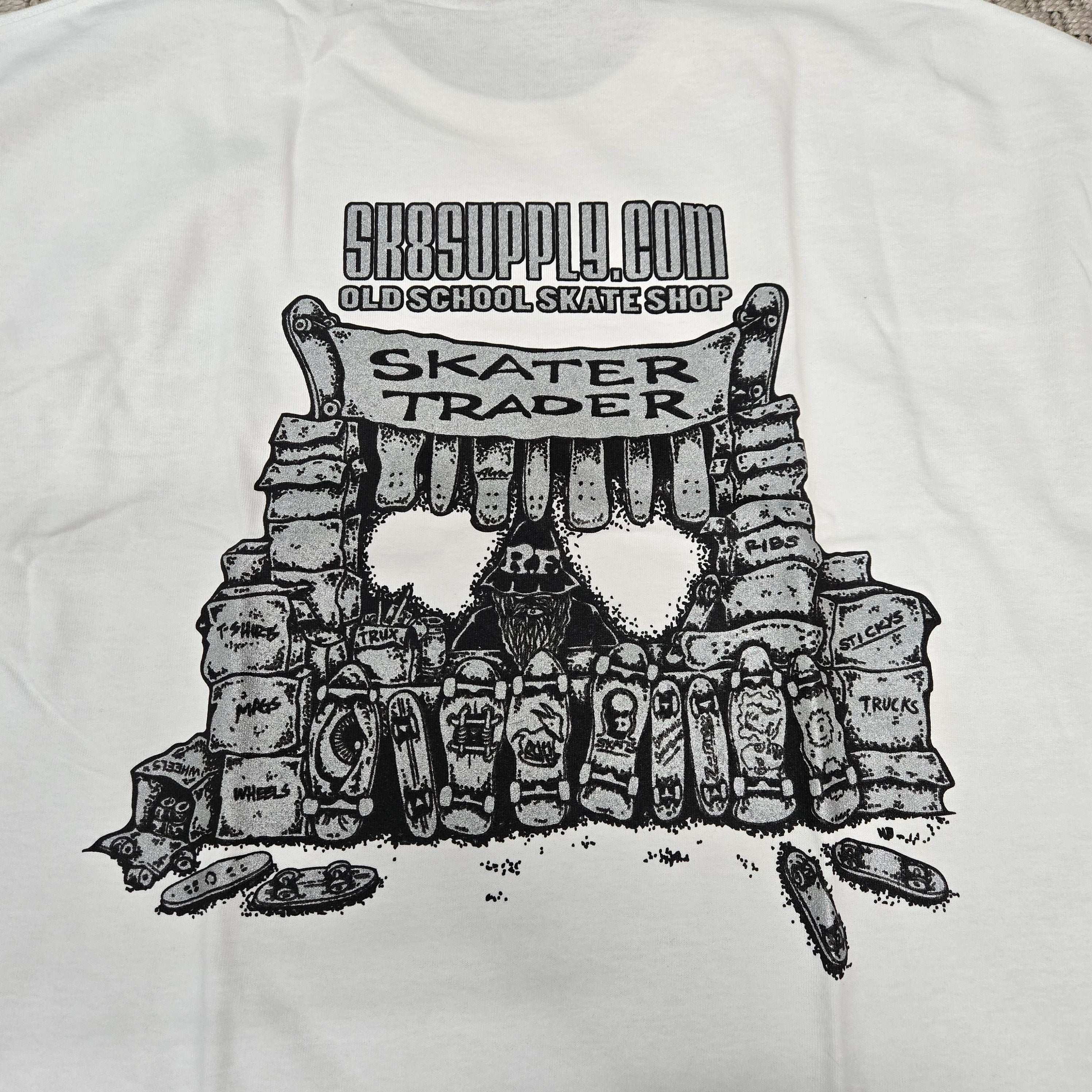 XXL SK8supply Skater Trader T-Shirt - White | Skateboarder Streetwear for Men & Women | Perfect for Skate Sessions & Urban Fashion