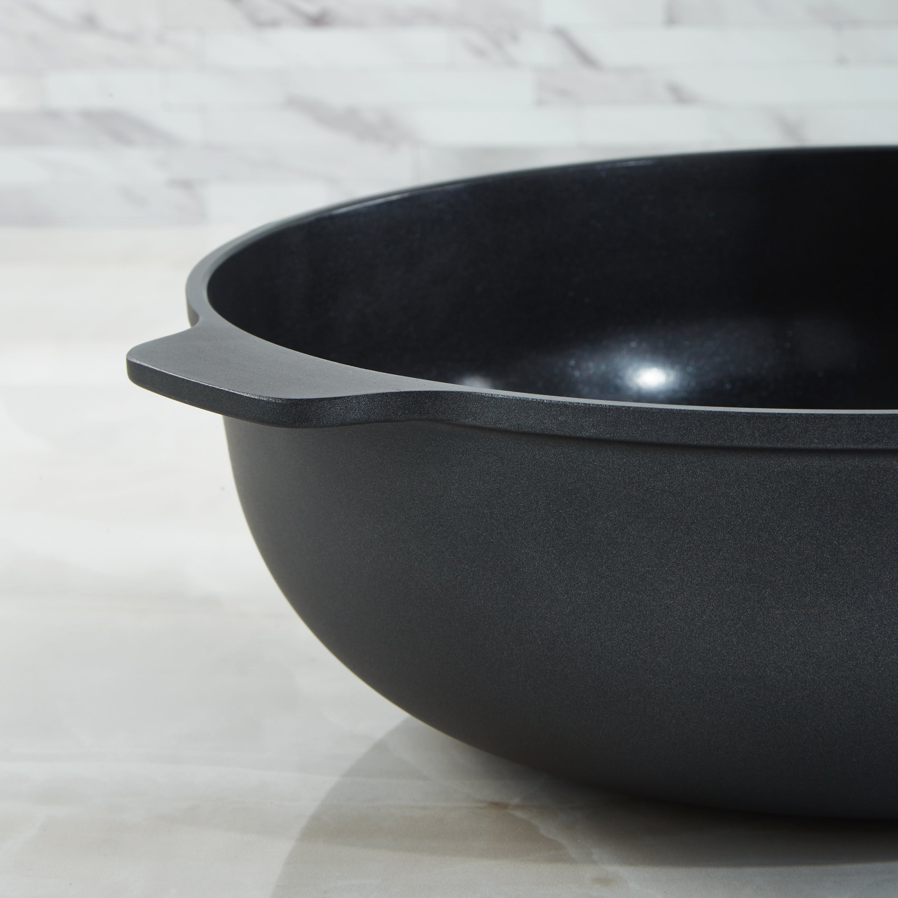 BergHOFF Leo Phantom Nonstick Ceramic 12-Inch Wok Pan 5.3 Quart, Recycled Aluminum Cookware - Perfect for Stir-Frying, Sauteing & Asian Cuisine Cooking