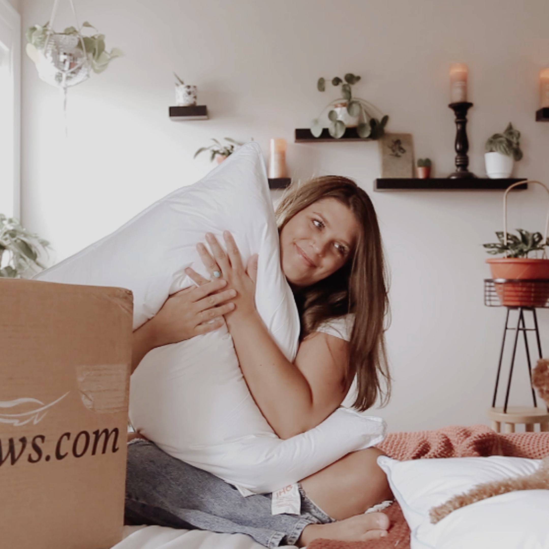 Premium Temperloft Down & Down Alternative Pillow - Hotel Quality Luxury Bedding for Side, Back & Stomach Sleepers - Perfect for Home, Travel & Guest Rooms