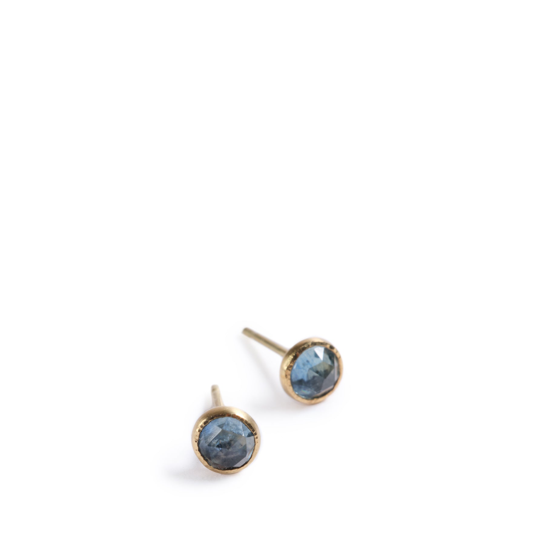 Firn Post Earrings for Women - Hypoallergenic Stainless Steel Stud Earrings - Minimalist & Elegant Jewelry for Everyday Wear, Parties, and Gifts