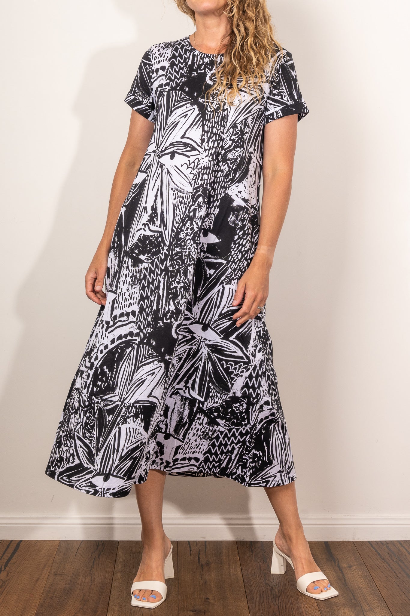 Elegant Elk Haki Dress for Women - Comfortable & Stylish Casual Wear for Parties, Dates & Office Outfits