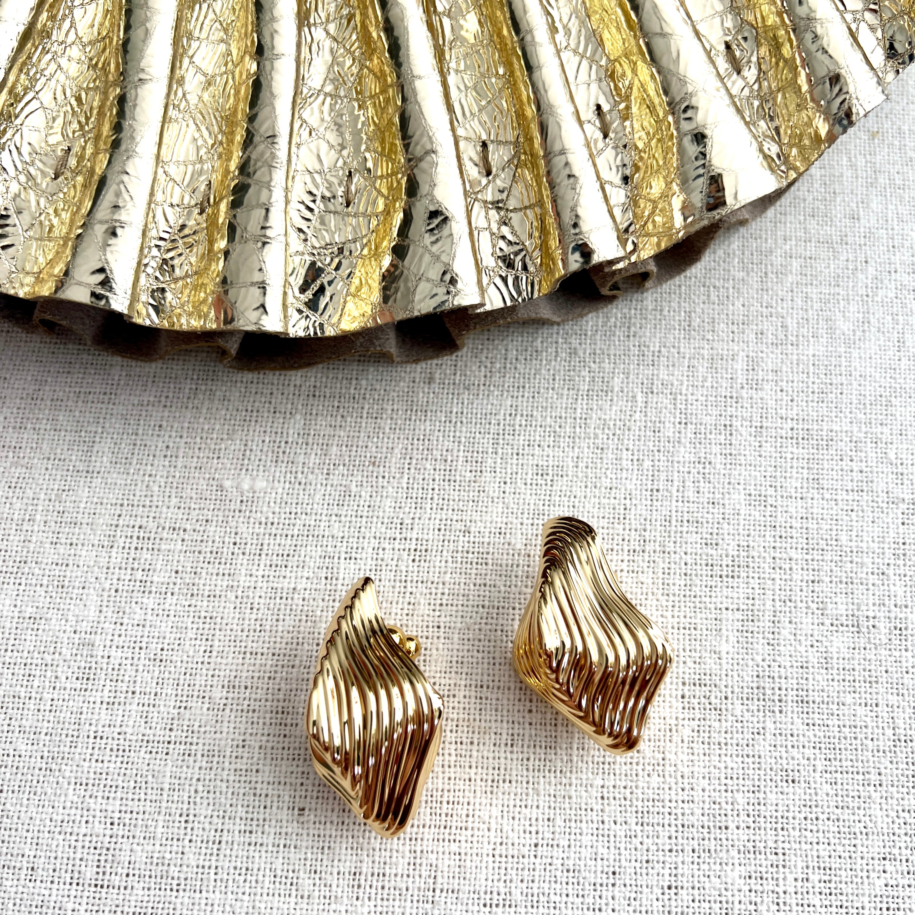 Vintage Brass Earrings for Women - Shiny Antique Relic Style Dangle Earrings | Perfect for Boho, Retro, and Party Outfits