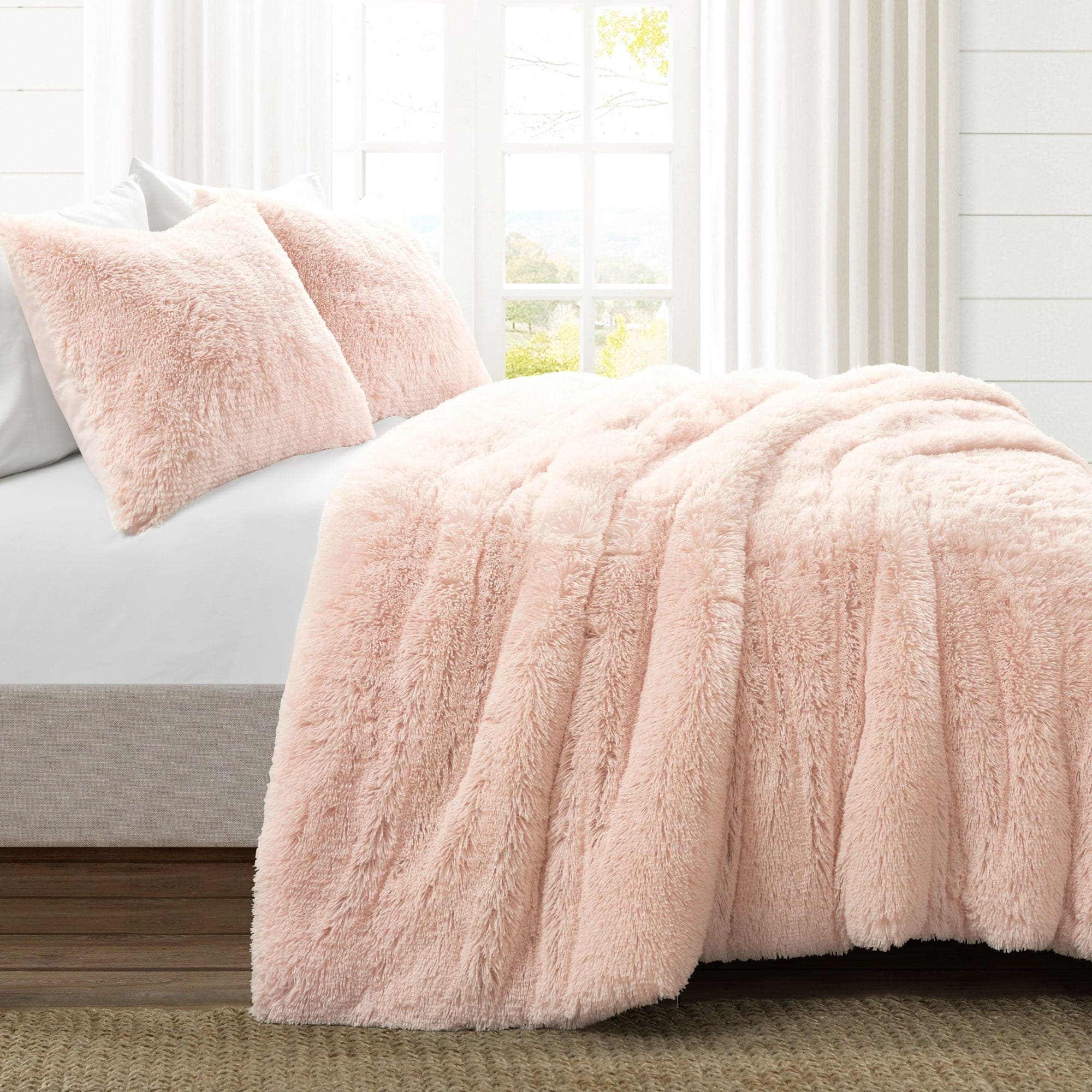 Emma Faux Fur Comforter Set - Soft & Luxurious Bedding Collection for Winter - Queen/King Size - Perfect for Cozy Bedrooms, Guest Rooms & Winter Home Decor