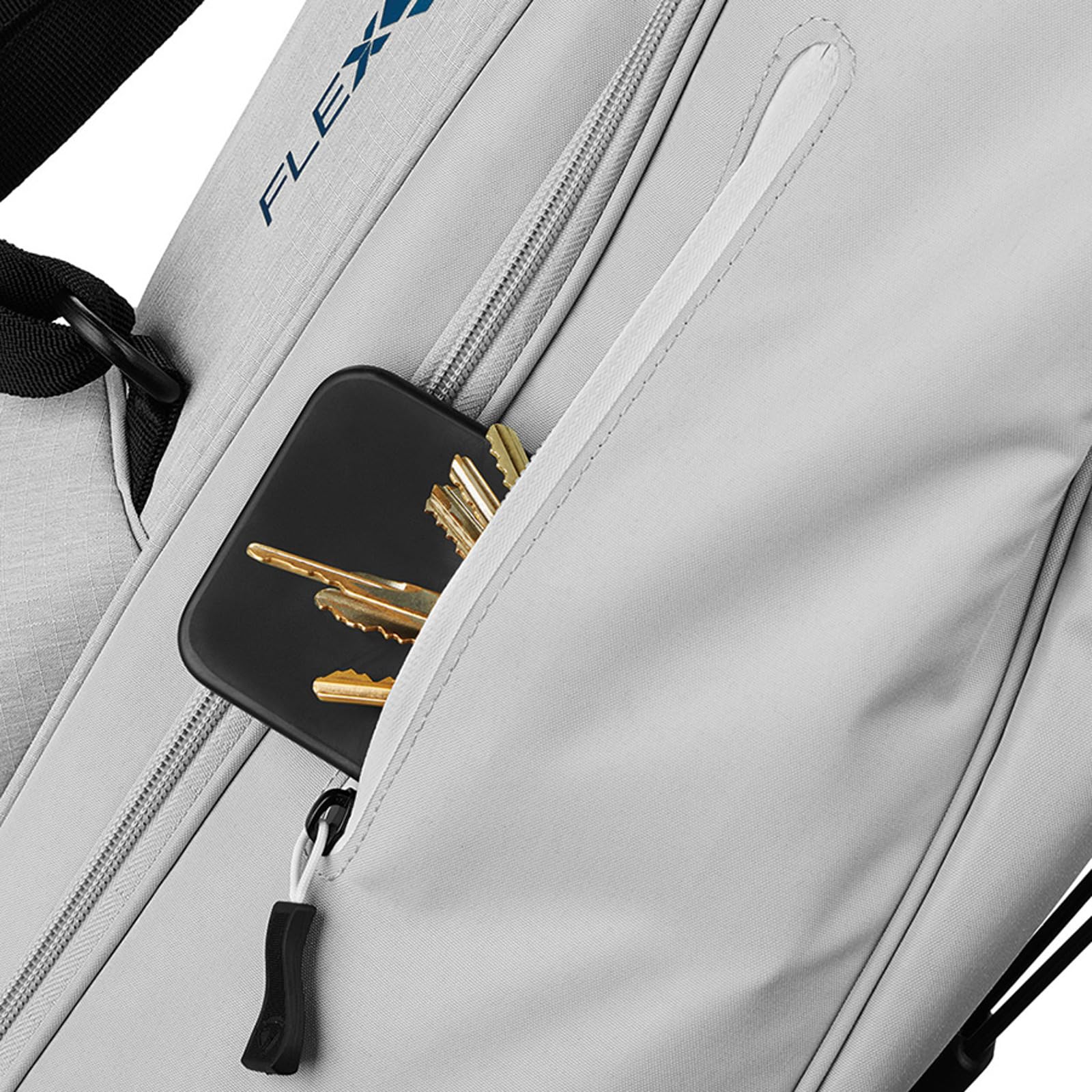 TaylorMade Golf Flextech Stand Bag - Lightweight & Durable Golf Stand Bag with 4-Way Top, Comfortable Straps - Perfect for Walking the Course or Range Practice