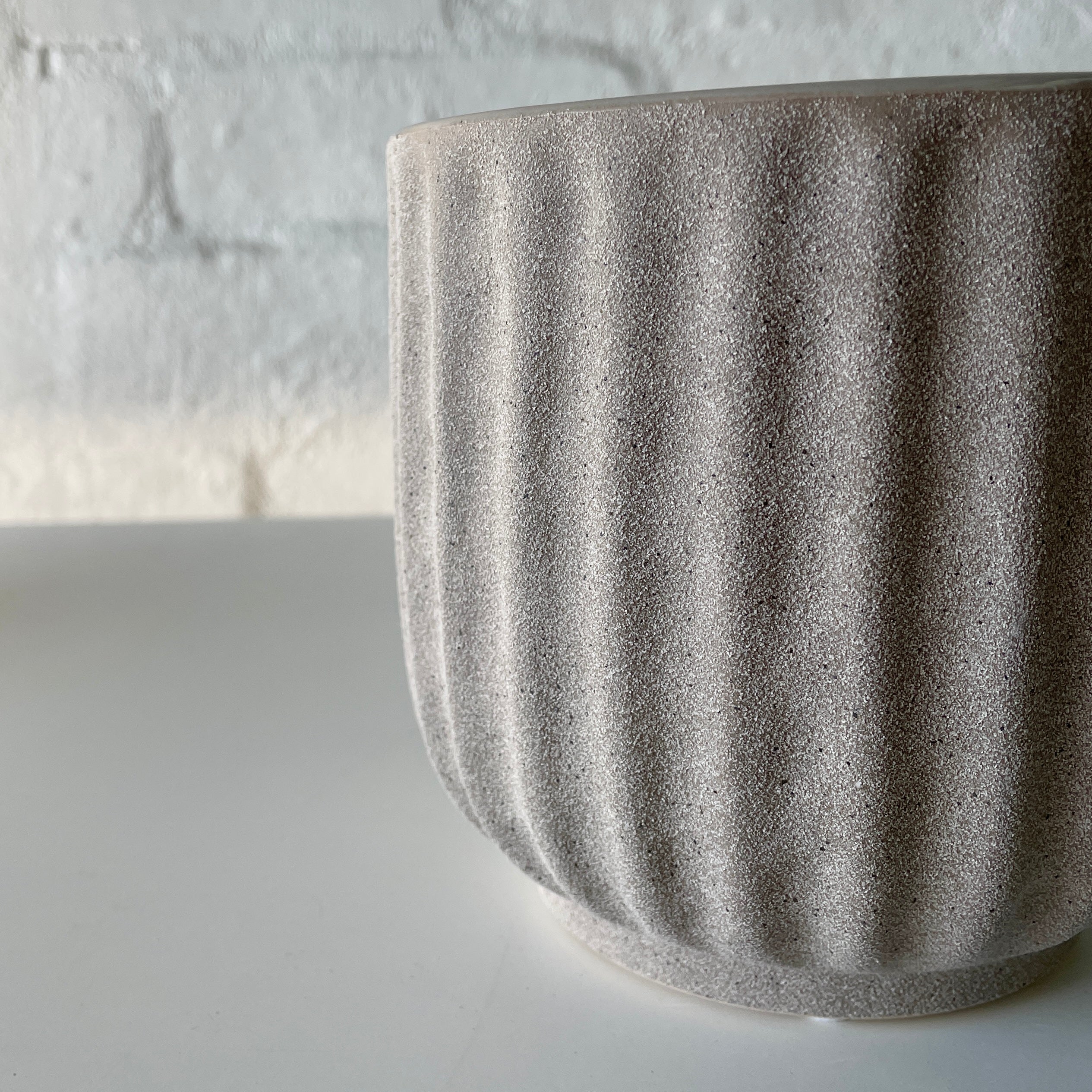 Peta Pot Sand Grey - Modern Ceramic Planter for Indoor Plants, Succulents, and Home Decor | Perfect for Living Room, Office, and Garden Decorations