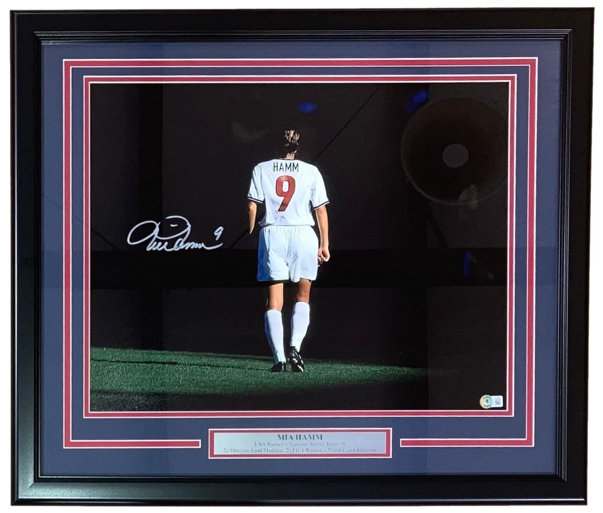 Mia Hamm Autographed Framed 16x20 USA Women's Soccer Photo - Limited Edition Collectible - Perfect for Sports Memorabilia Fans & Home Office Decor