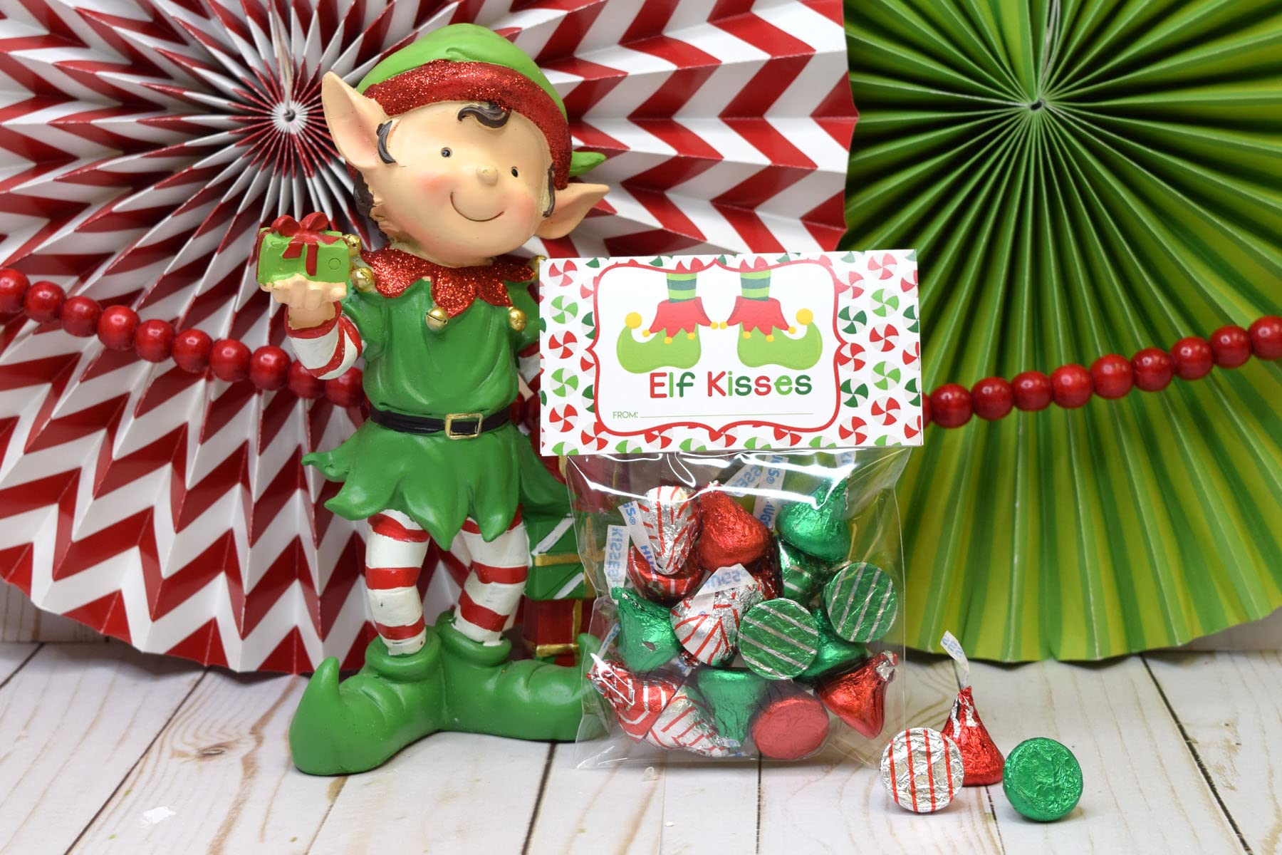 Elf Kisses Christmas Treat Bag Toppers - 20 Count with Self-Adhesive Bags Included | Holiday Party Favors, Classroom Treats & Gift Bag Decorations by AmandaCreation