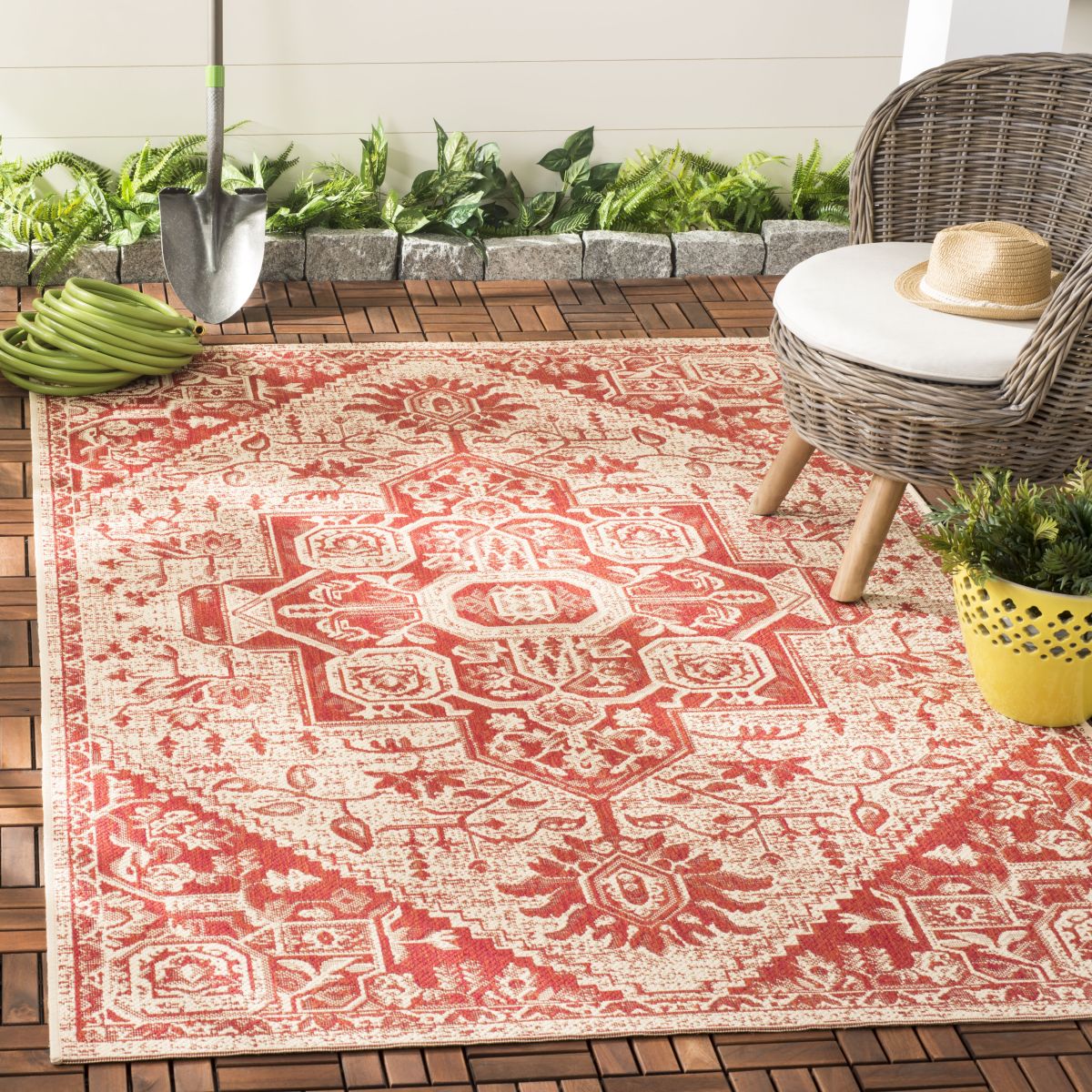 Safavieh BHS138 Beach House 138 Rug - Soft & Durable Indoor/Outdoor Area Rug for Living Room, Bedroom, or Patio Decor