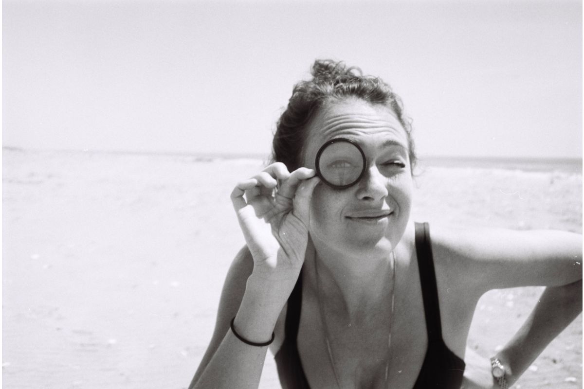 Lomography Monochrome Duet B&W Starter 35mm Film - Perfect for Street Photography & Vintage Film Camera Enthusiasts