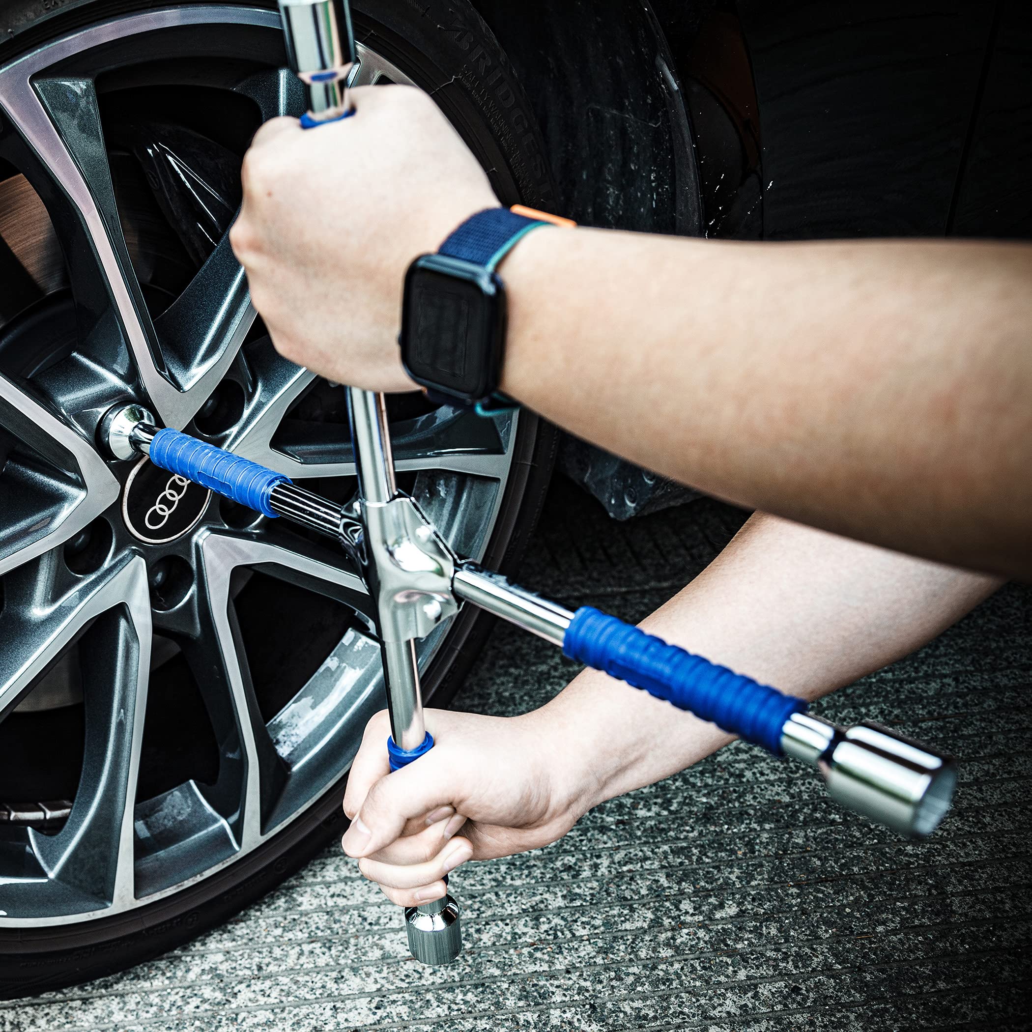 CARTMAN 18 Inch Universal Heavy Duty Lug Wrench - Non-Slip 4-Way Tire Iron for Trucks, SUVs & Cars - Perfect for Emergency Roadside Tire Changes & Auto Repairs