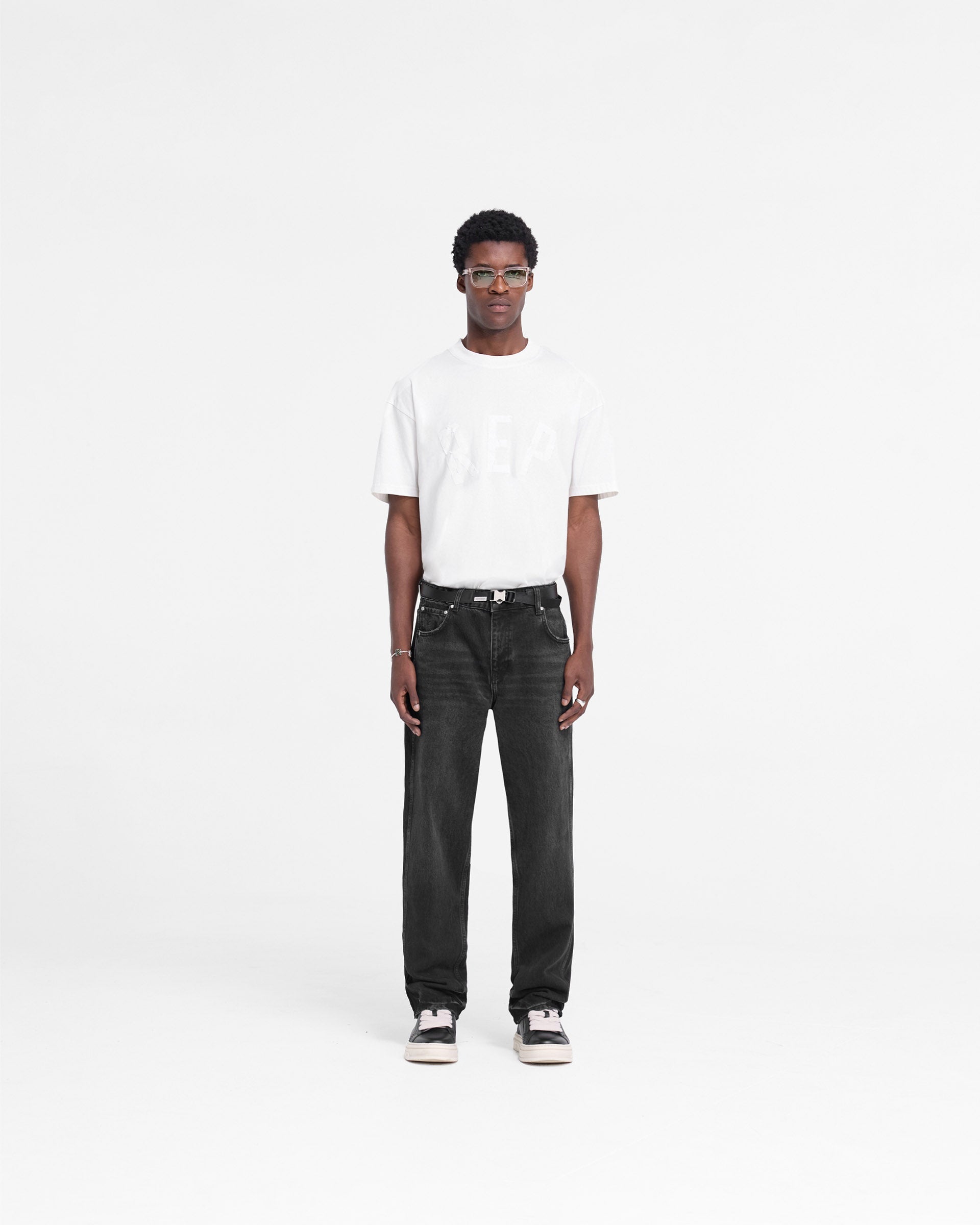 R2 Straight Leg Black Denim Jeans for Women - Perfect for Casual Wear & Everyday Outfits