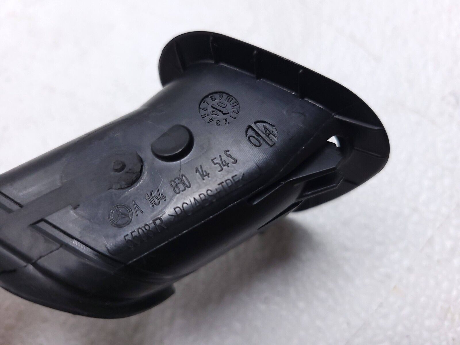 2006-2011 Mercedes ML500 OEM Left & Right Dash Defroster Air Vent Pair - Perfect for Winter Defrosting & Cabin Comfort
