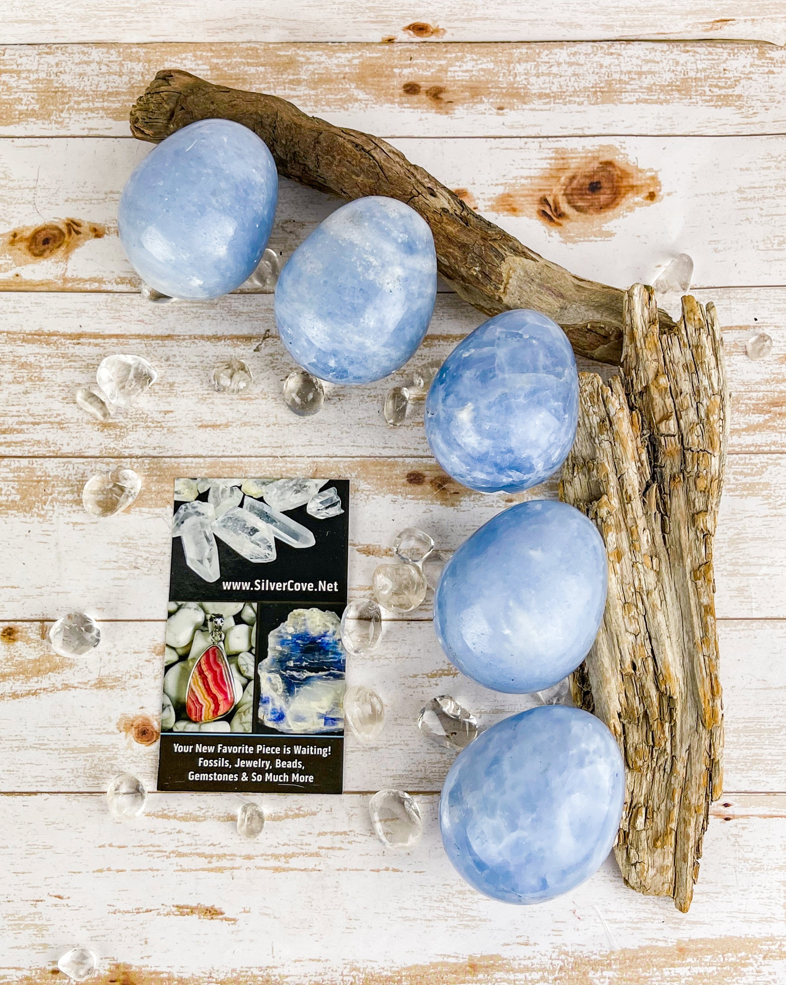 Natural Blue Calcite Eggs - Healing Crystals for Meditation, Reiki & Energy Work - Set of 3/5/7 Pieces - Perfect for Home Decor, Yoga Space & Spiritual Gifts