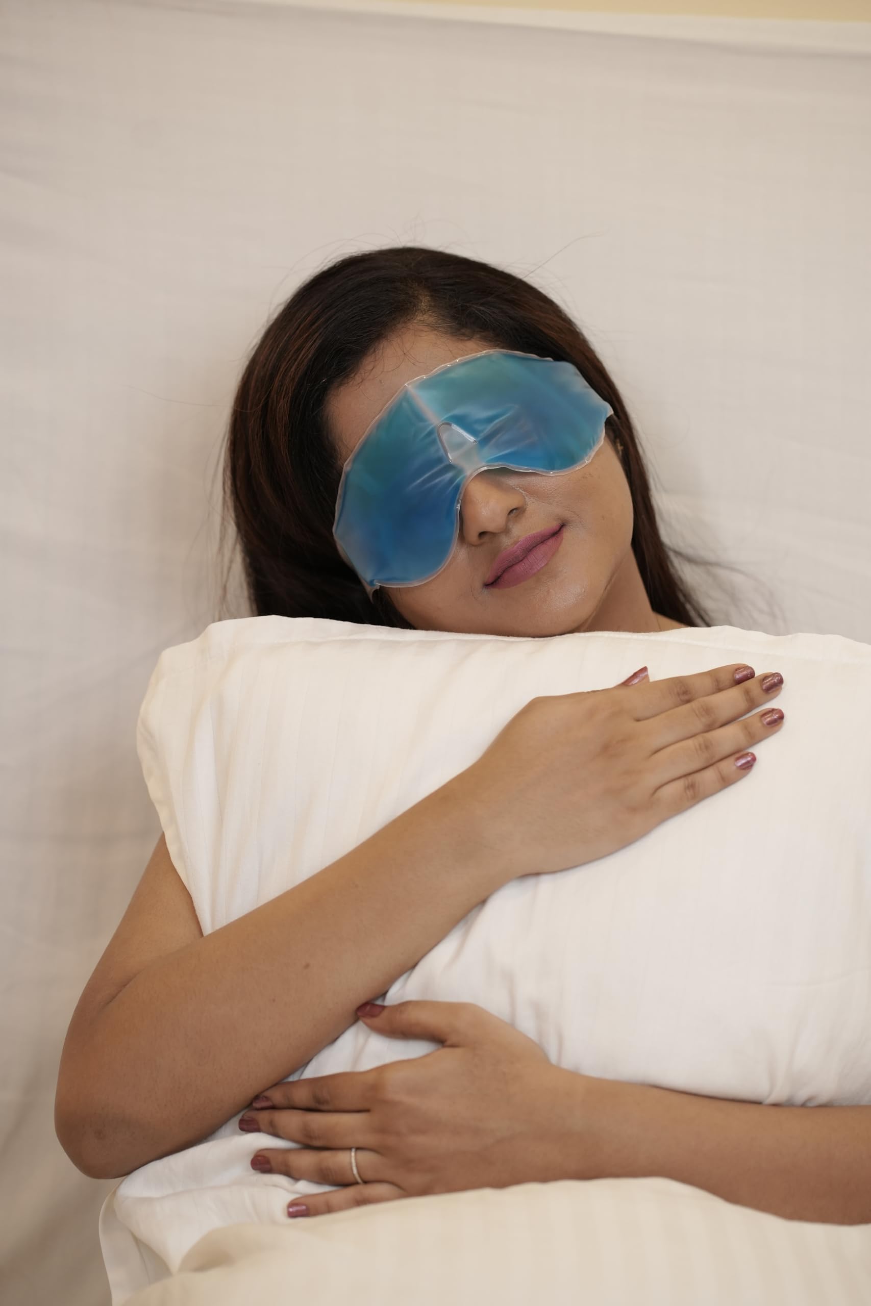 Mediwear Cooling Gel Eye Mask for Puffy Eyes & Dark Circles Relief - Unisex Reusable Sleep Mask for Stress Relief & Migraine - Perfect for Travel, Work, and Home Relaxation