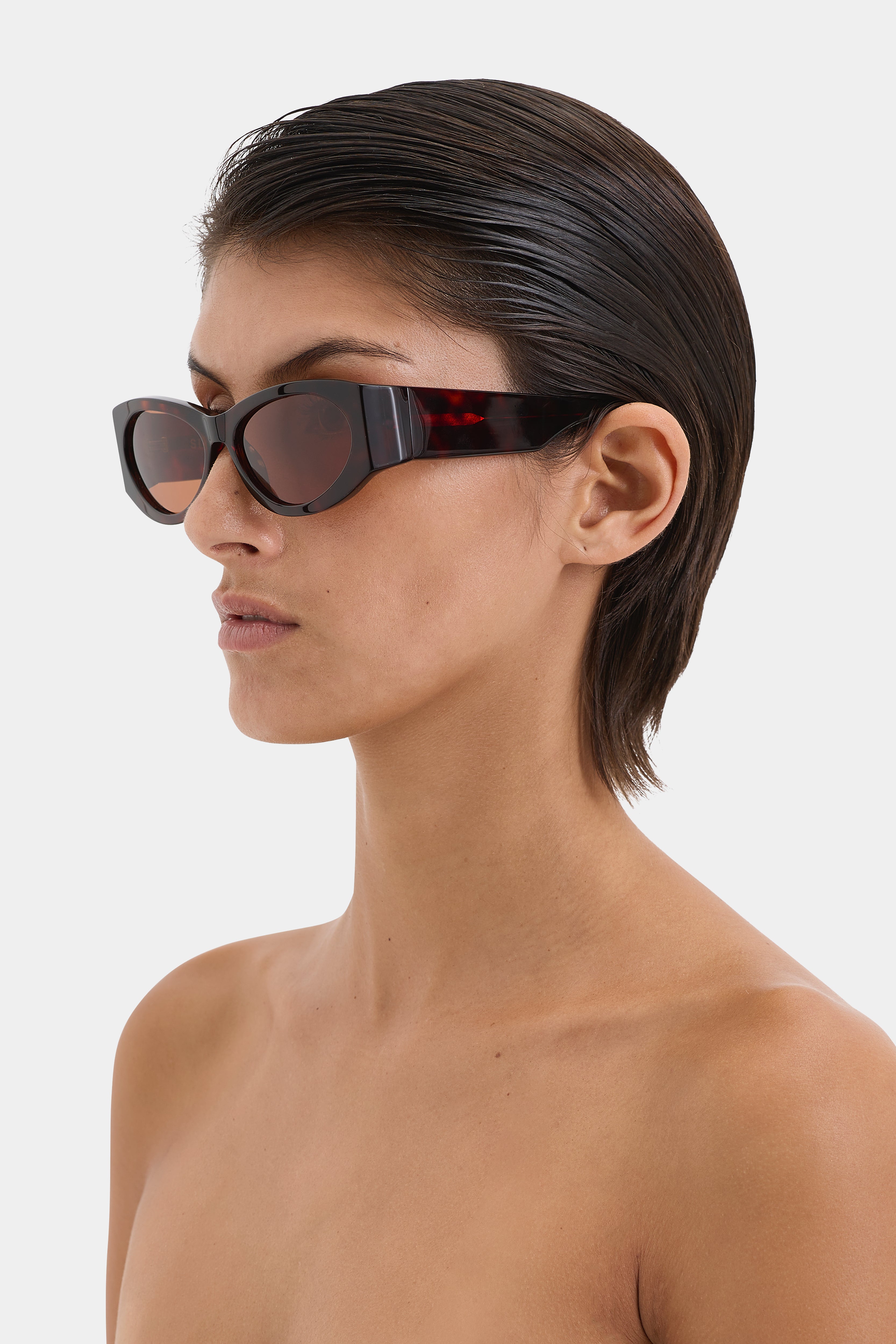 Classic Tortoiseshell Sunglasses for Men & Women - UV Protection, Retro Style - Perfect for Beach, Driving & Outdoor Activities