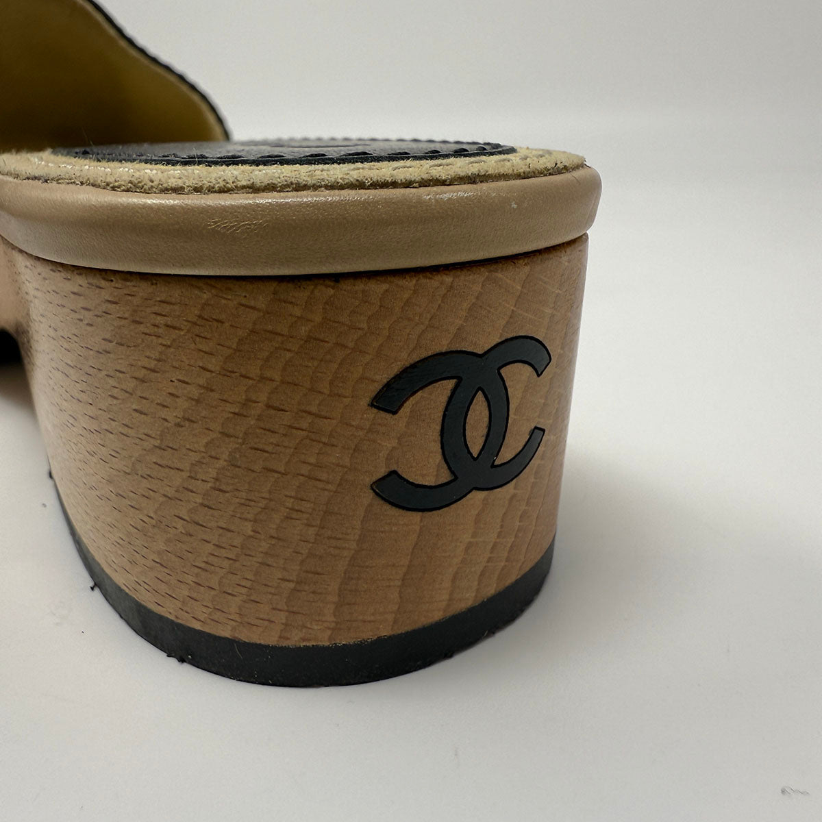 Chanel Women's Luxury Leather Sandals - Comfortable High-End Designer Footwear for Summer & Beach Vacations