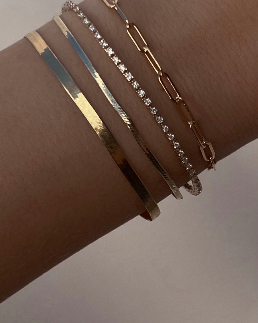 Charlie Paperclip Chain Bracelet - Dainty Gold & Silver Link Bracelet for Women - Perfect for Layering, Everyday Wear & Gift Giving