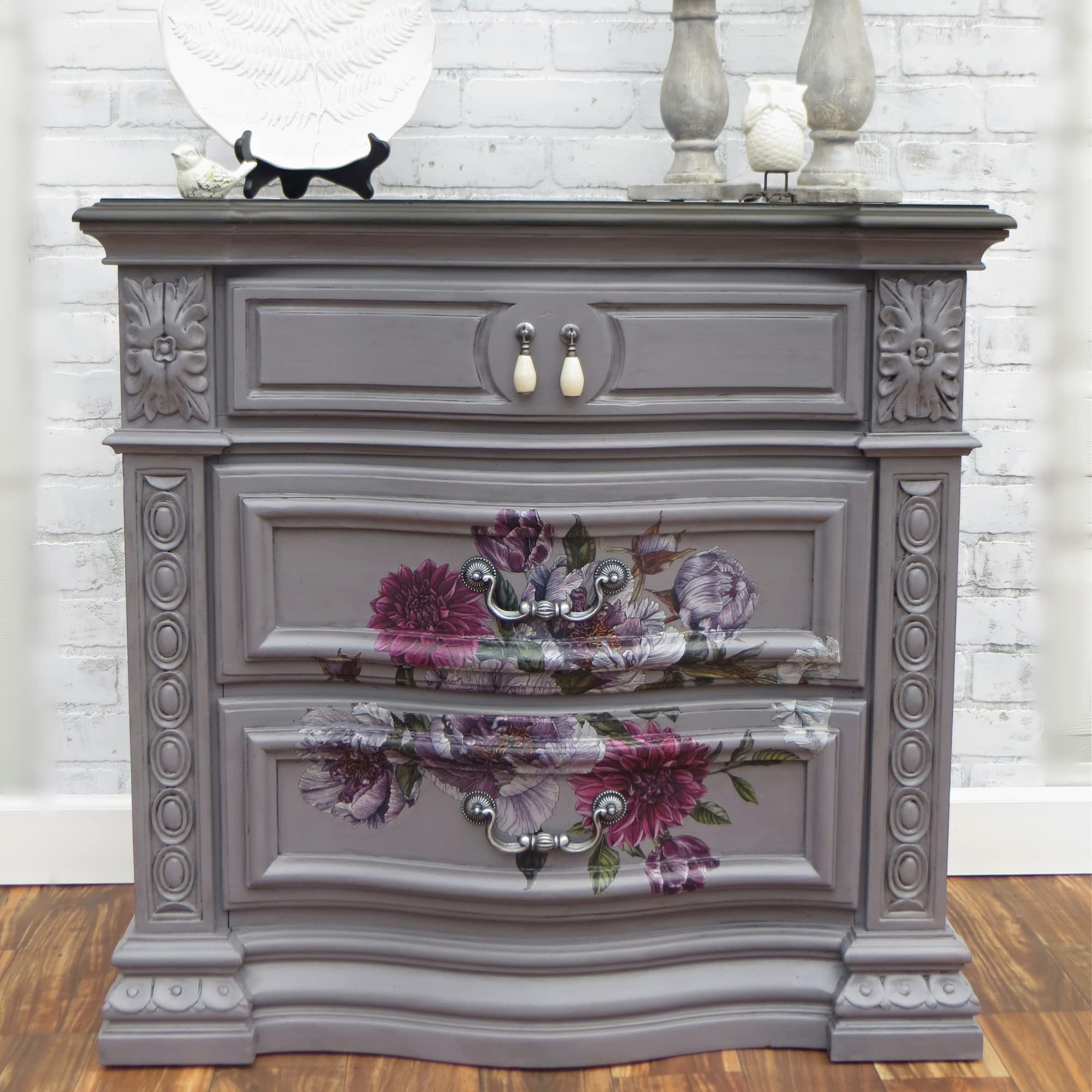 Dixie Belle Chalk Mineral Paint - Mason Dixon Gray (16oz) | Matte Charcoal Gray Furniture Paint for DIY Projects | Perfect for Upcycling Tables, Chairs & Home Decor