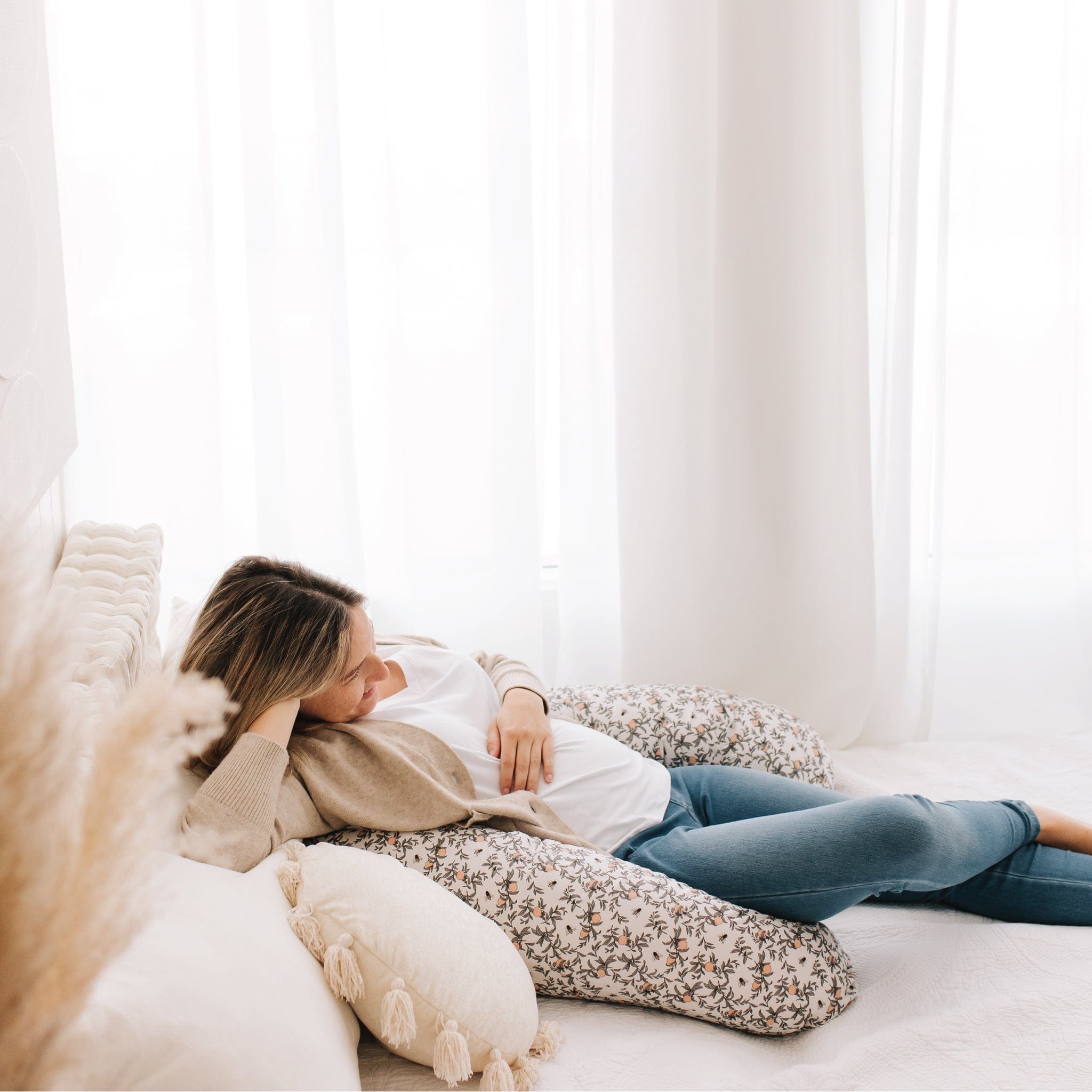 Best Multifunctional Pregnancy Pillow for Comfort & Support - Honeybees by Solange Pilote - Perfect for Maternity Sleep, Back Pain Relief & Nursing