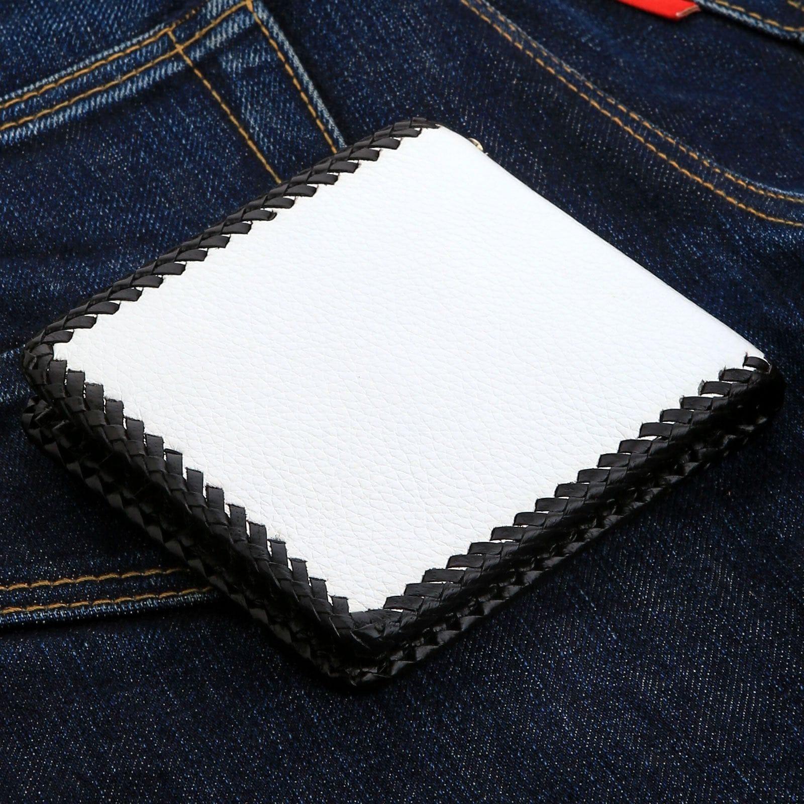Premium White Leather Scorpion Stingray Biker Wallet for Men - Stylish & Durable Motorcycle Accessory for Riding, Travel & Everyday Use