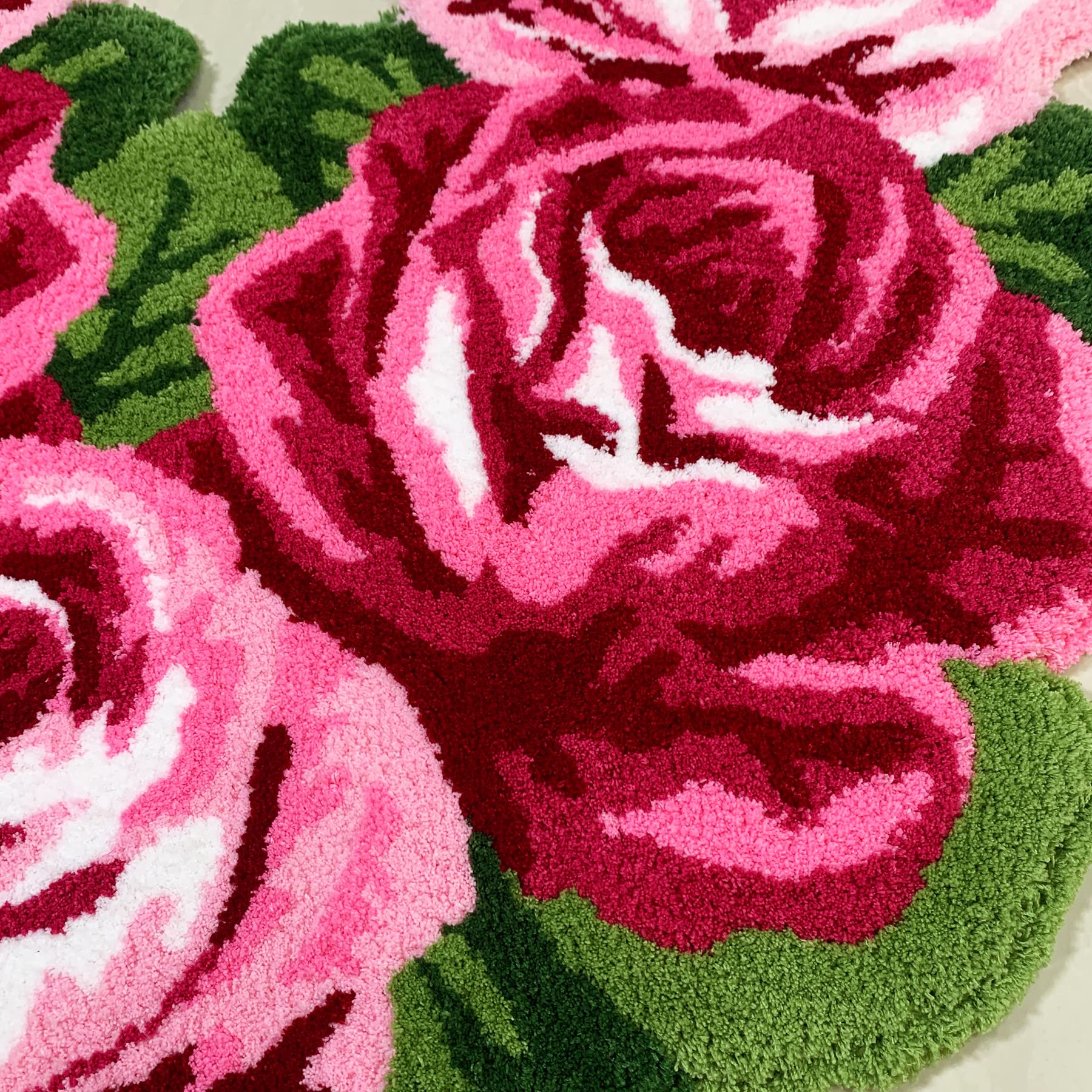 Premium Non-Slip Microfiber Bathroom Rug - Rose Shaped Shaggy Absorbent Shower Mat for Tub & Toilet, Machine Washable U-Shaped Bath Rug (31